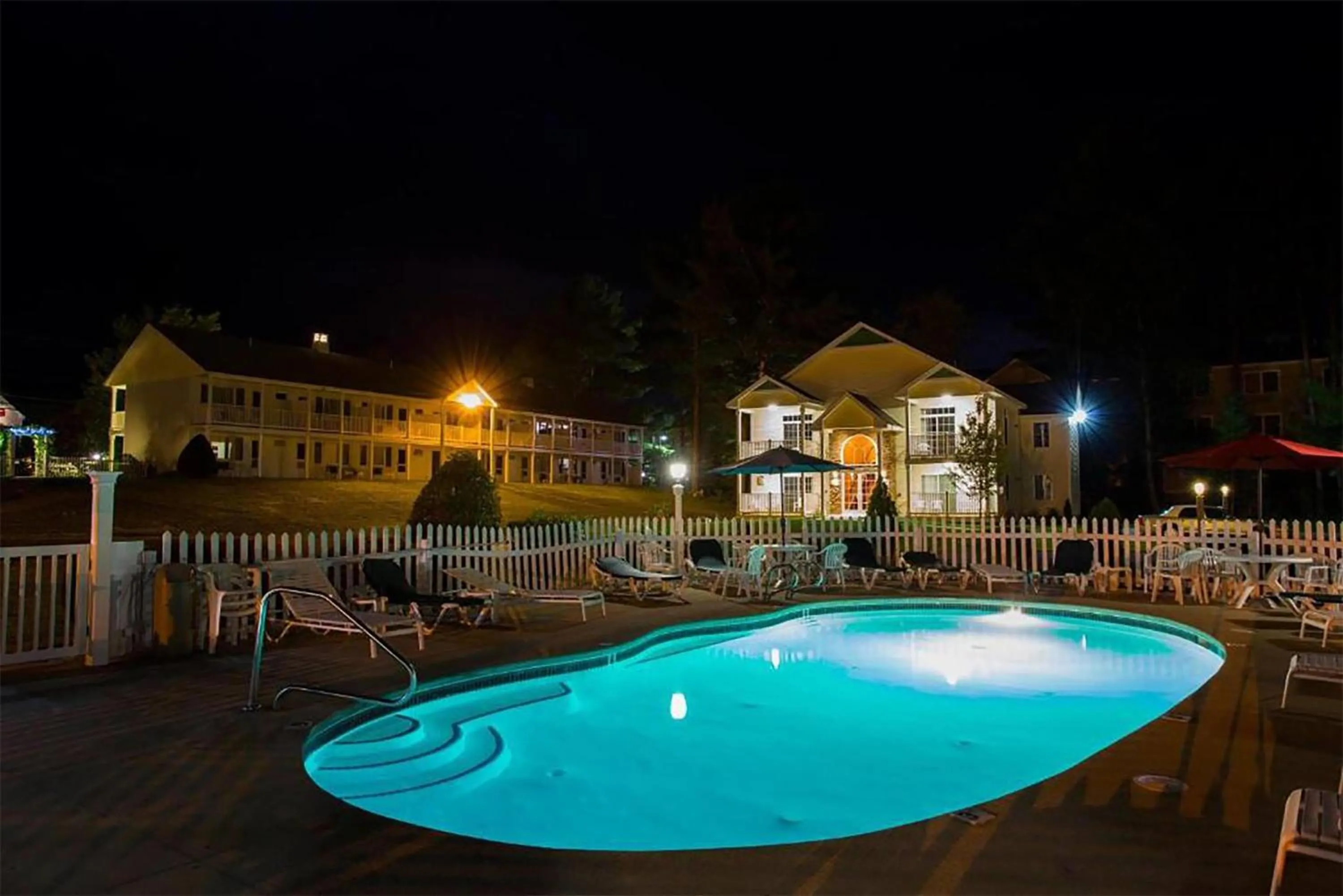 Pool view in Golden Gables Inn Dazzler Select by Wyndham