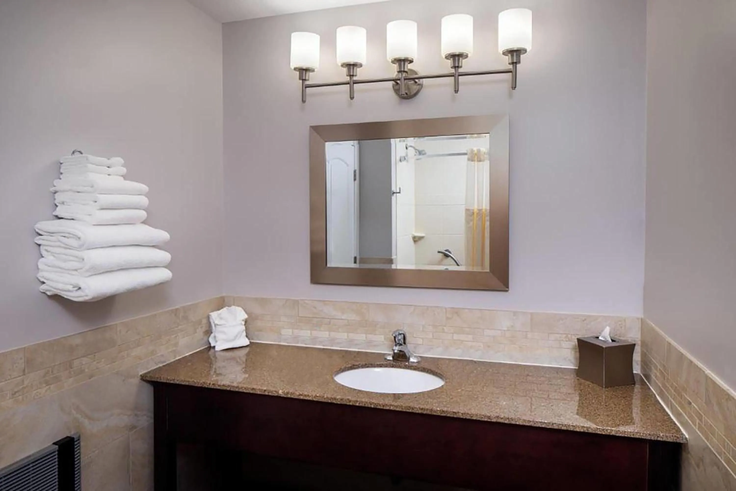 Bathroom in Golden Gables Inn Dazzler Select by Wyndham