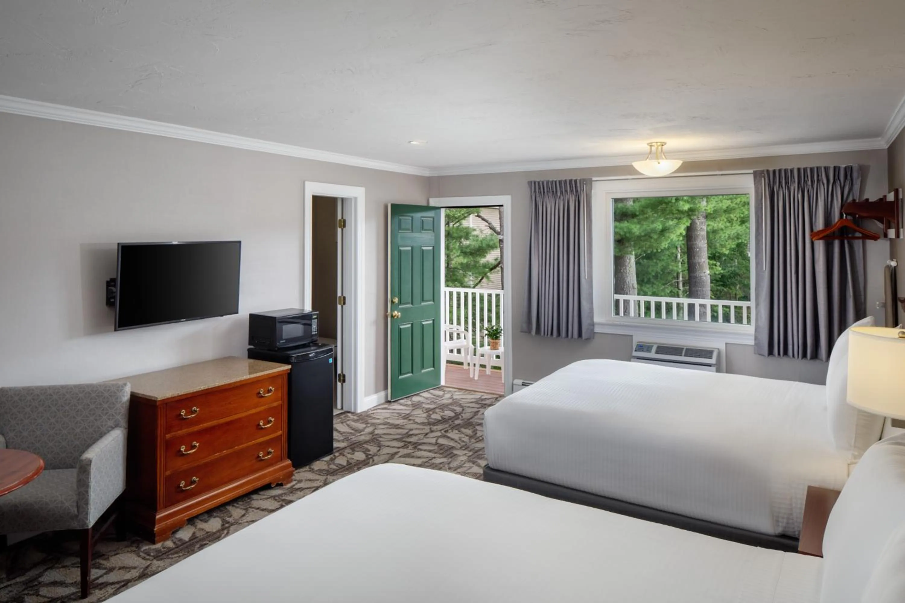 Bedroom, Bed in Golden Gables Inn Dazzler Select by Wyndham