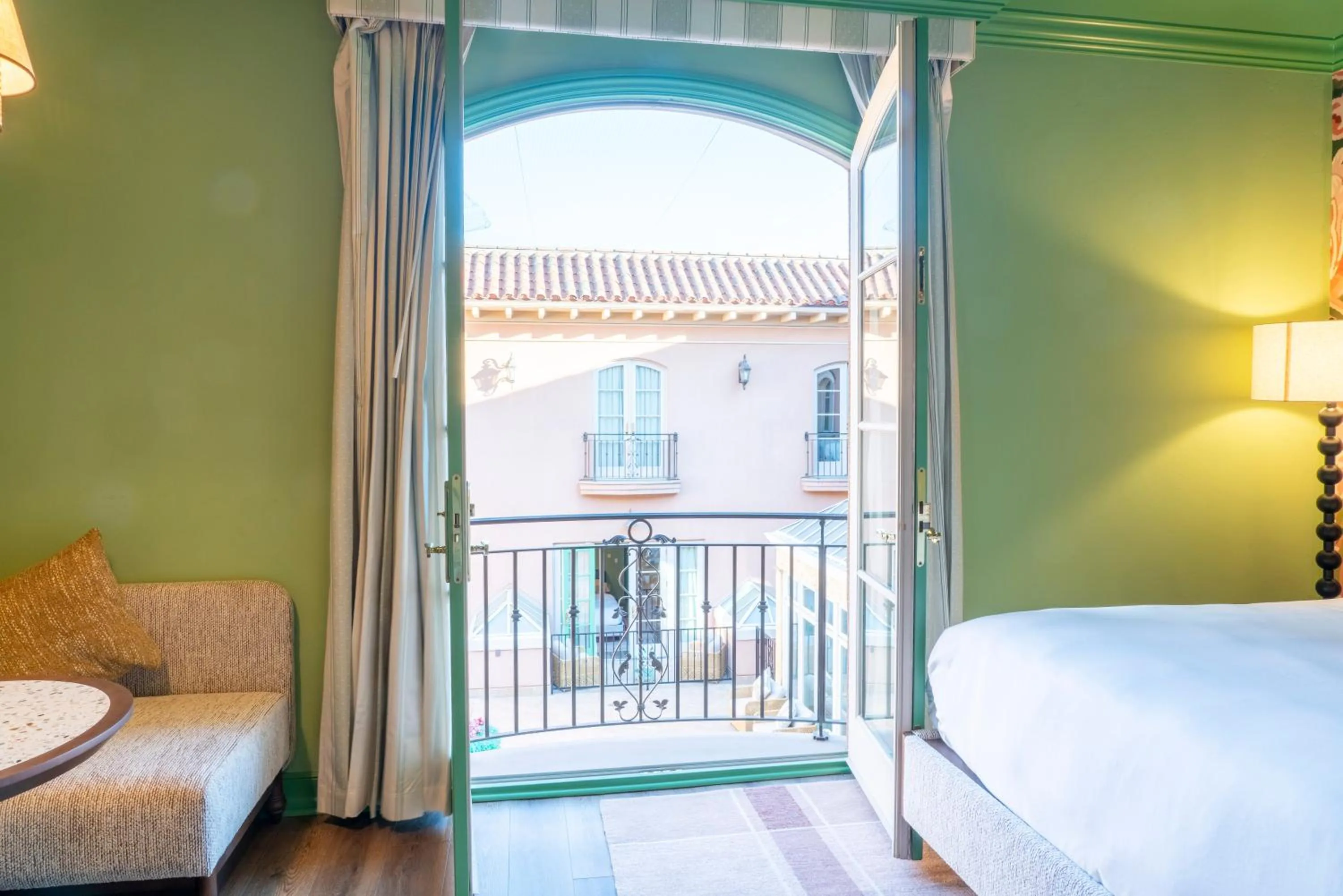 Bed in Carlton Hotel