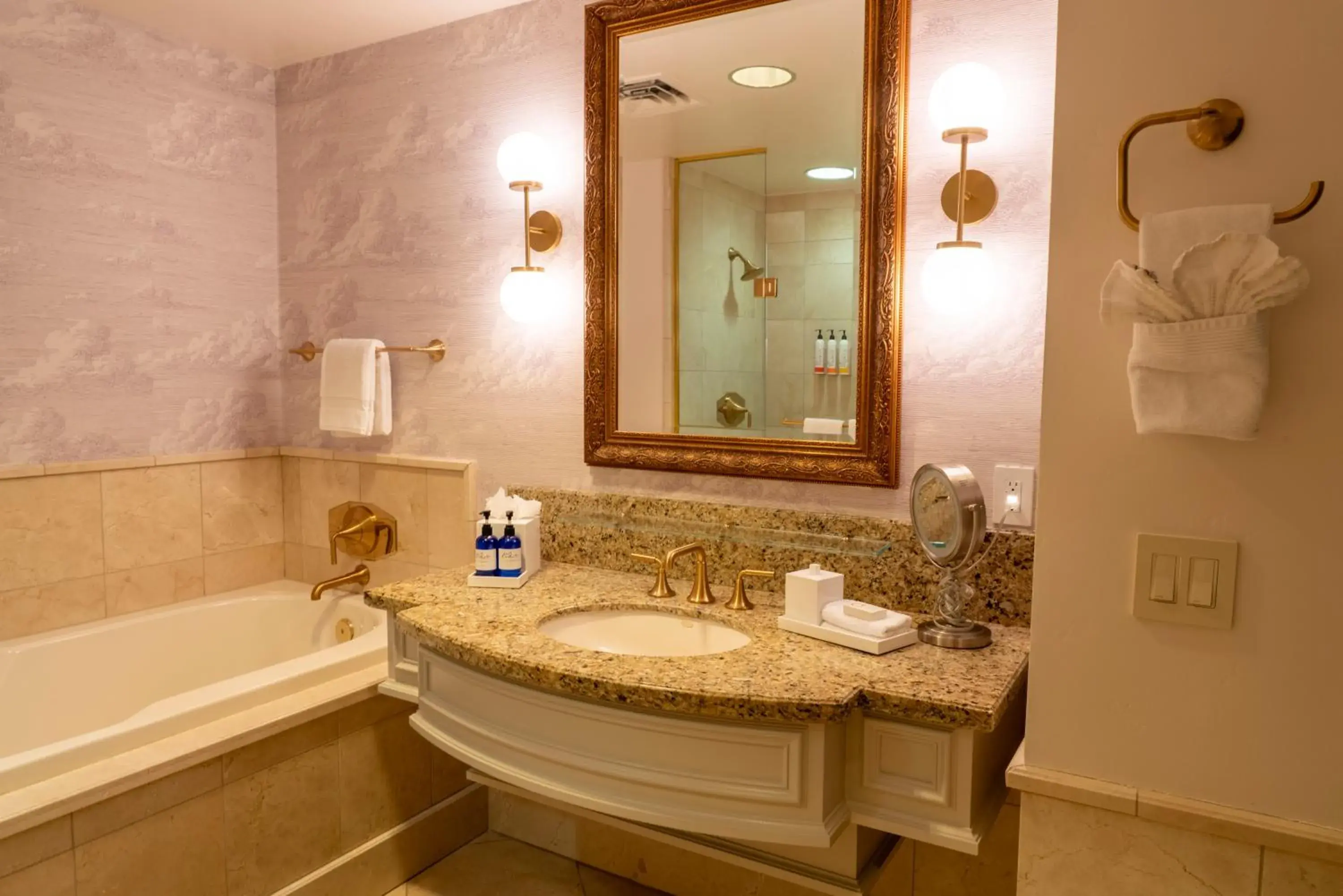 Double Room with Patio in Carlton Hotel Double Room with Patio in Carlton Hotel