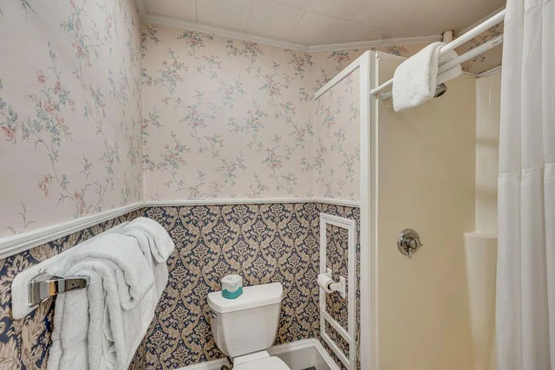 Bathroom in Thayers Inn