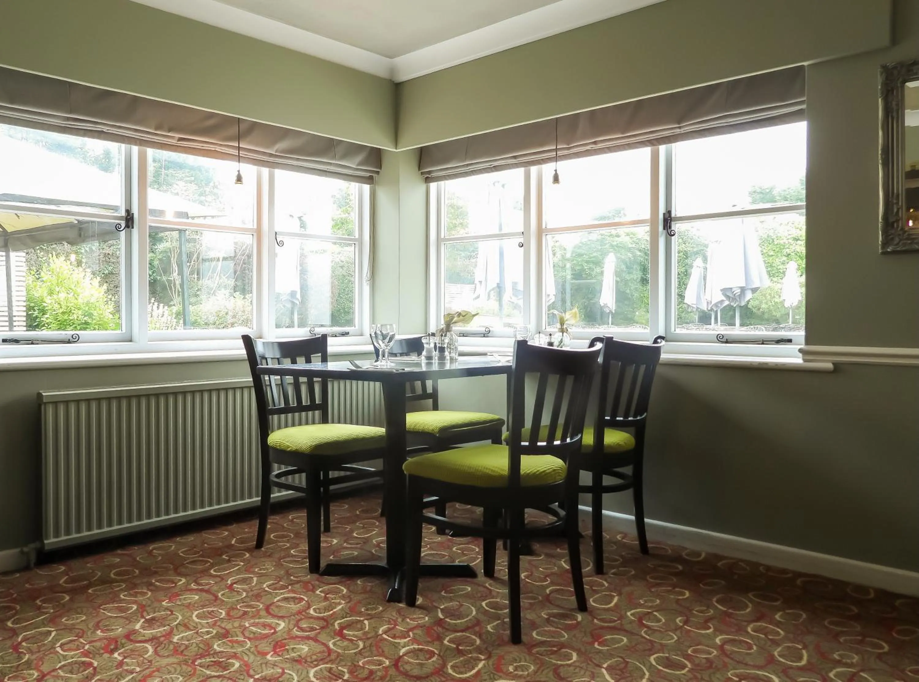 Dining area in South Lawn Hotel