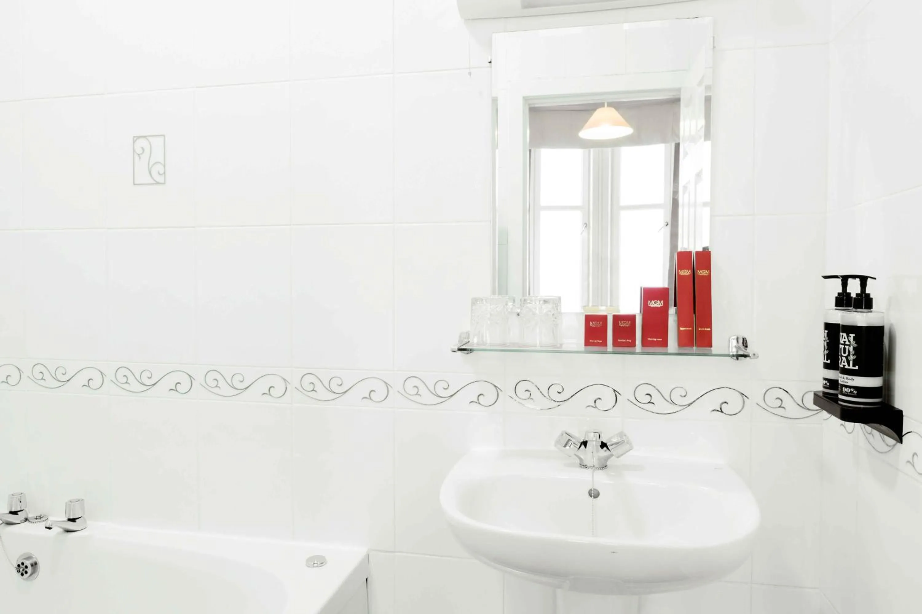 Bathroom in Muthu Queens Hotel, Oban