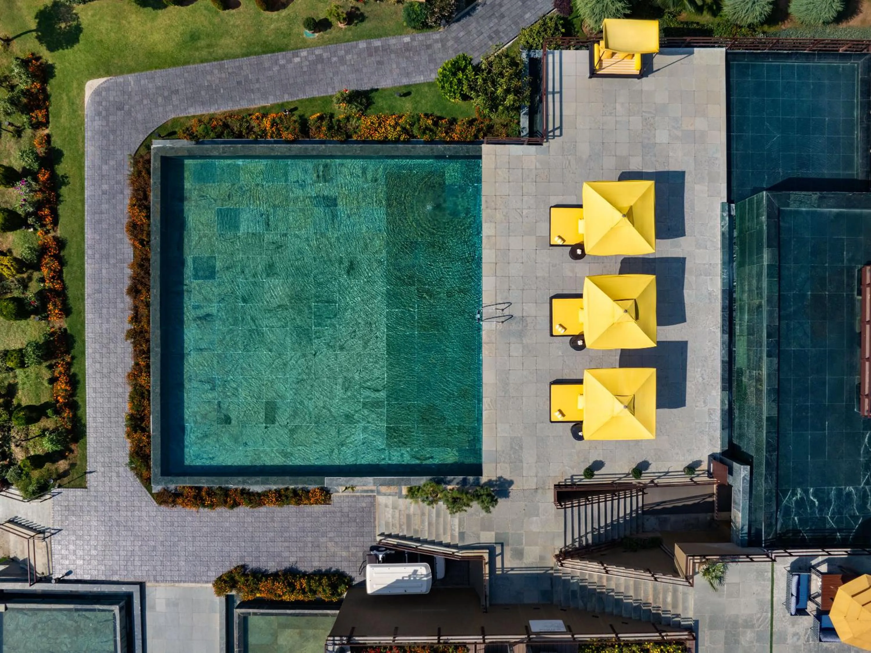 Swimming pool in Taj Dal View Srinagar