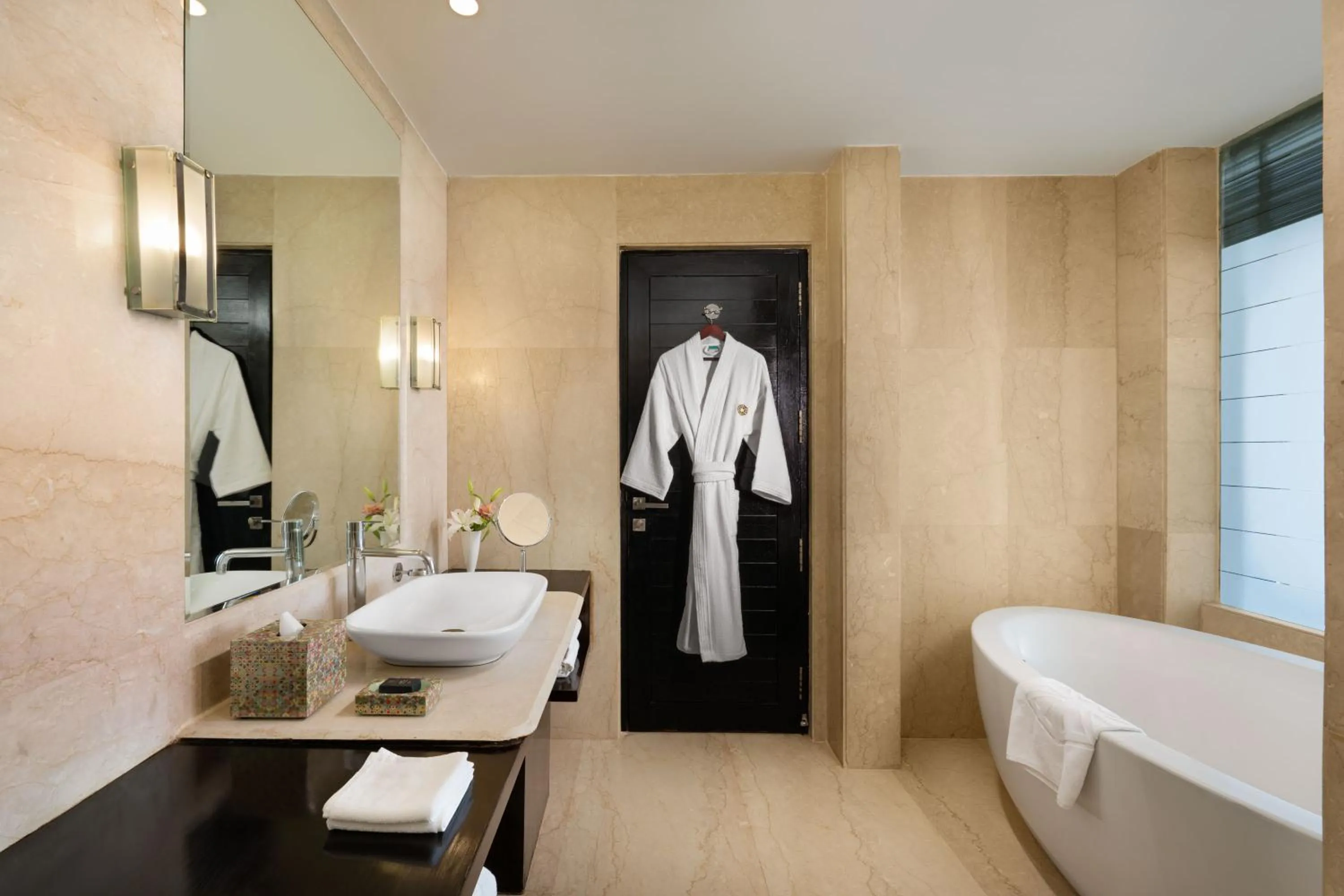 Bathroom in Taj Dal View Srinagar