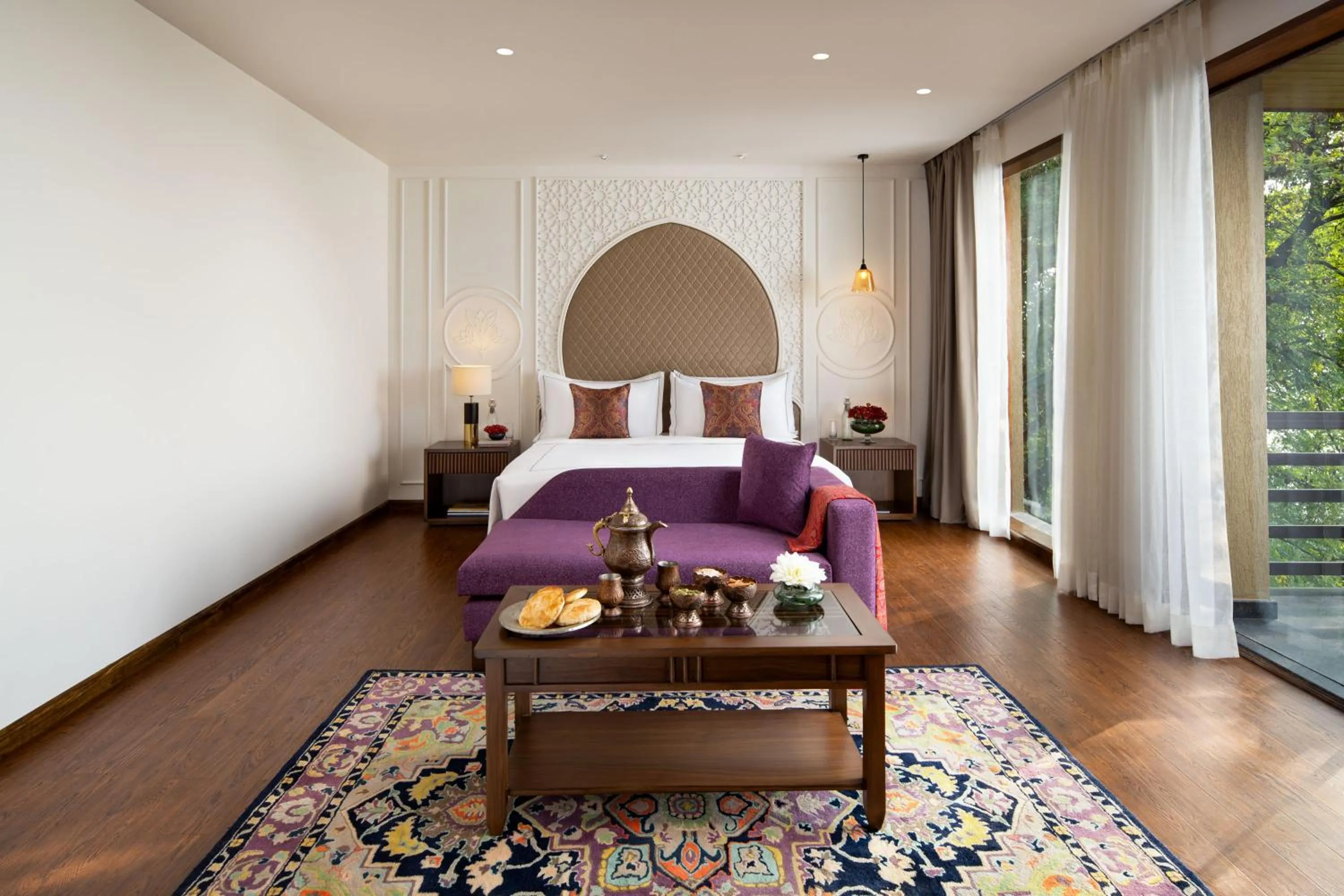 Photo of the whole room, Bed in Taj Dal View Srinagar