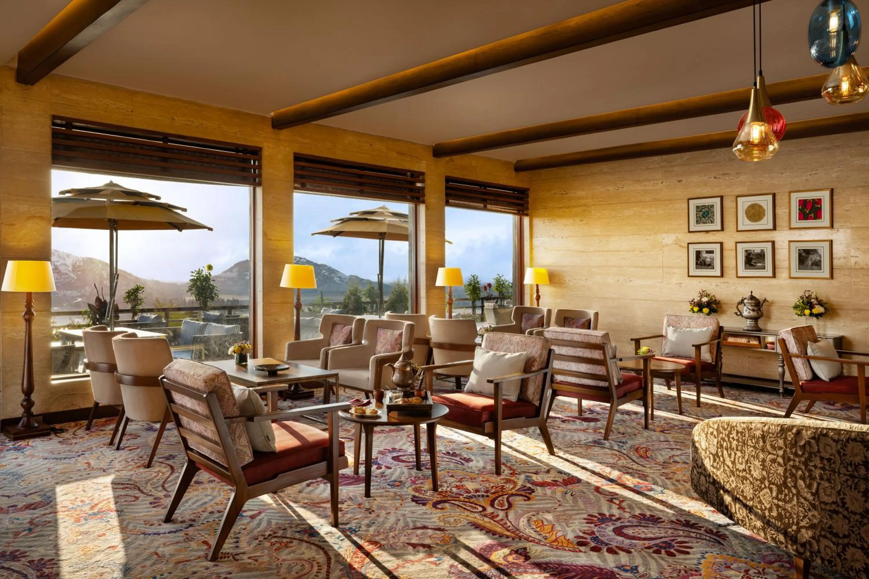 Seating area in Taj Dal View Srinagar