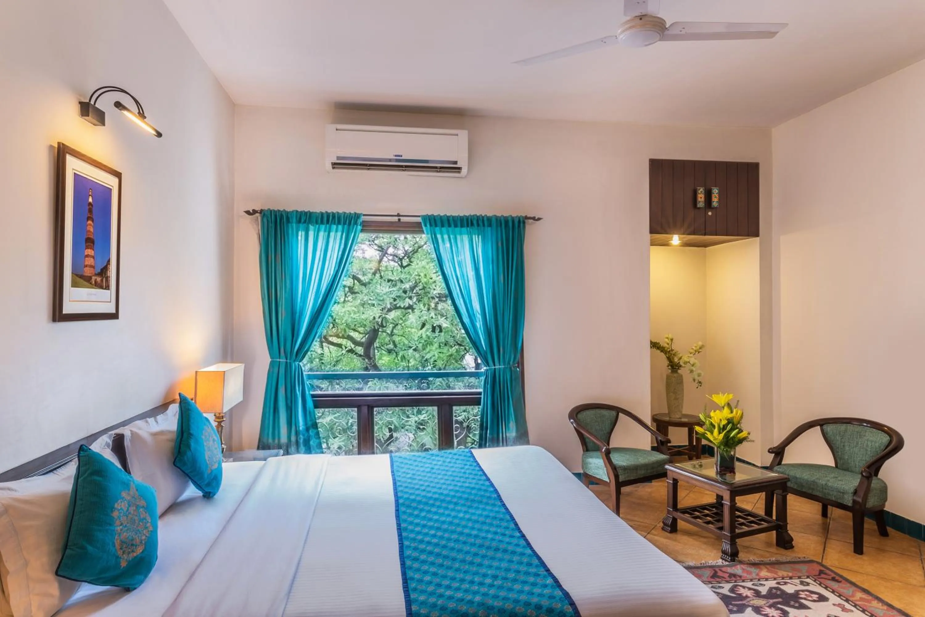 Bedroom, Bed in Home@F37 Kailash Colony Metro