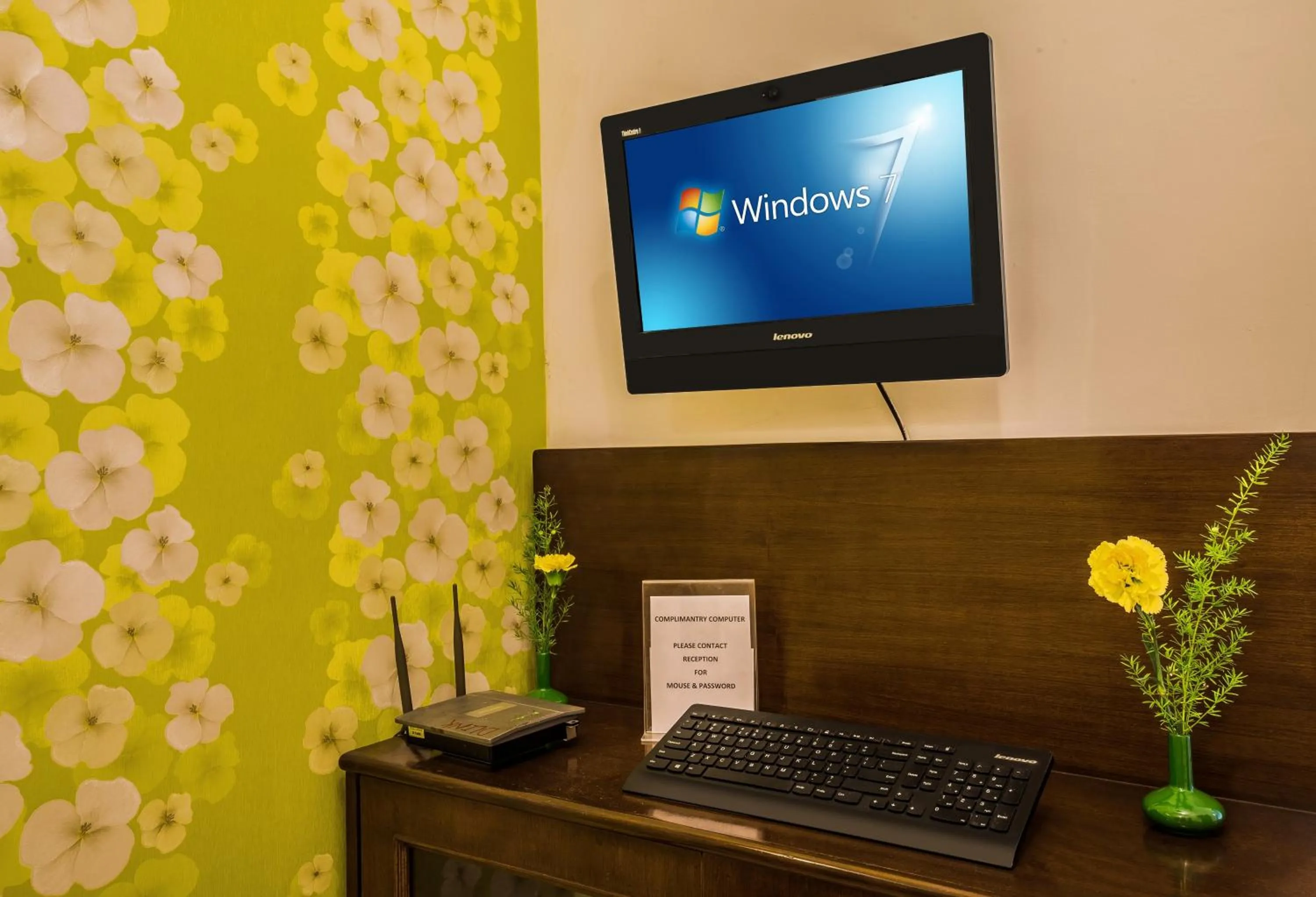 Lobby or reception in Home@F37 Kailash Colony Metro