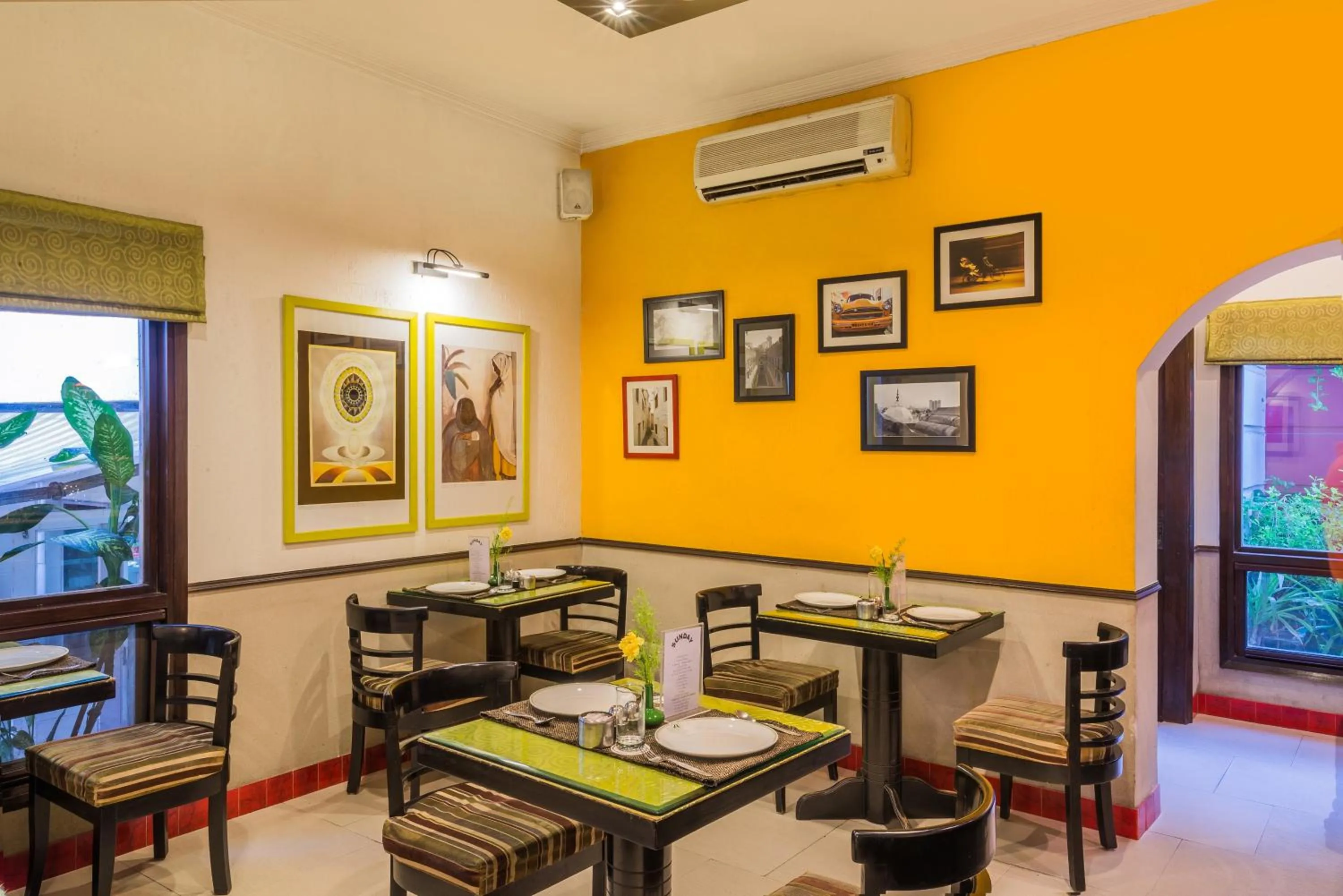 Restaurant/places to eat in Home@F37 Kailash Colony Metro