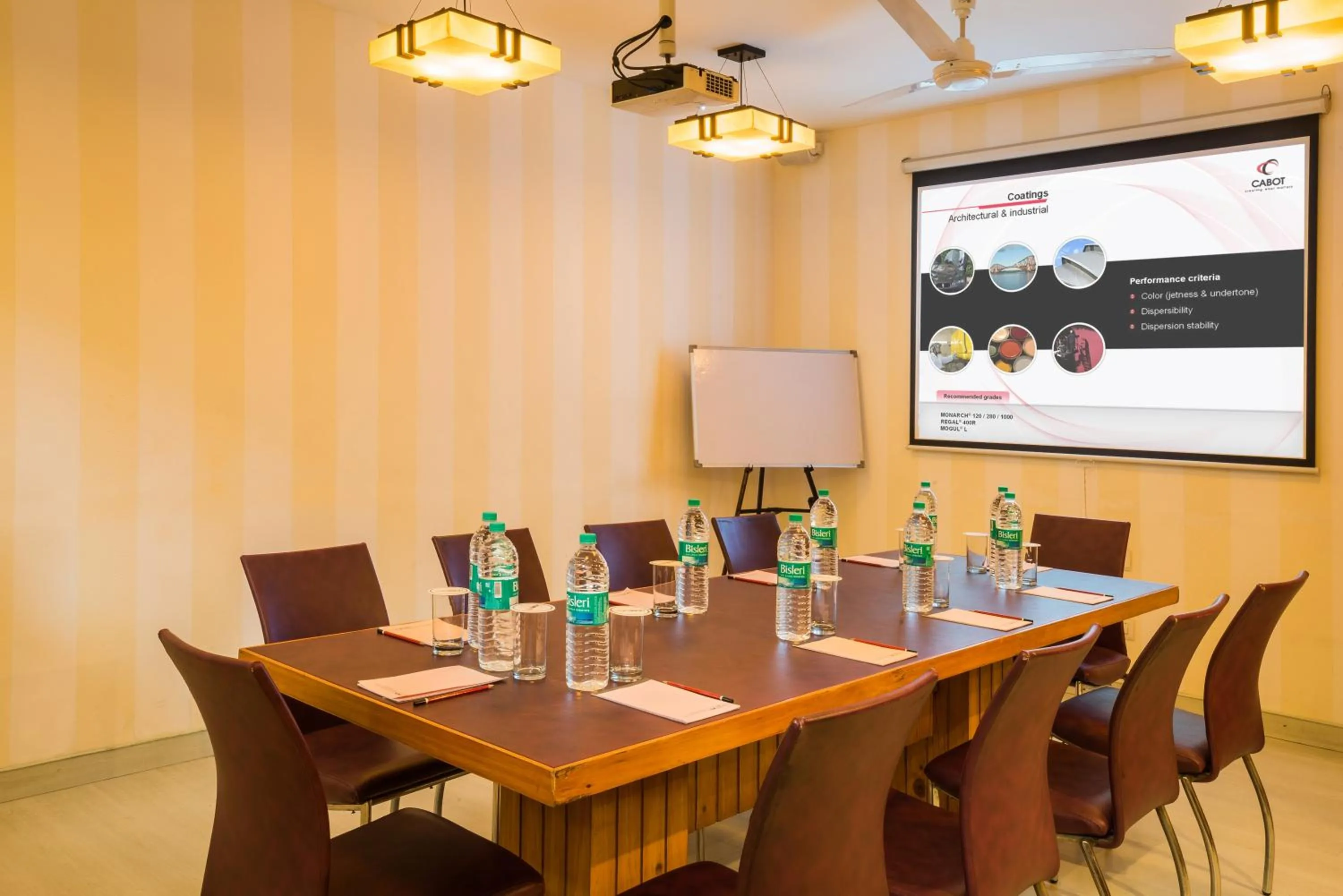 Meeting/conference room in Home@F37 Kailash Colony Metro