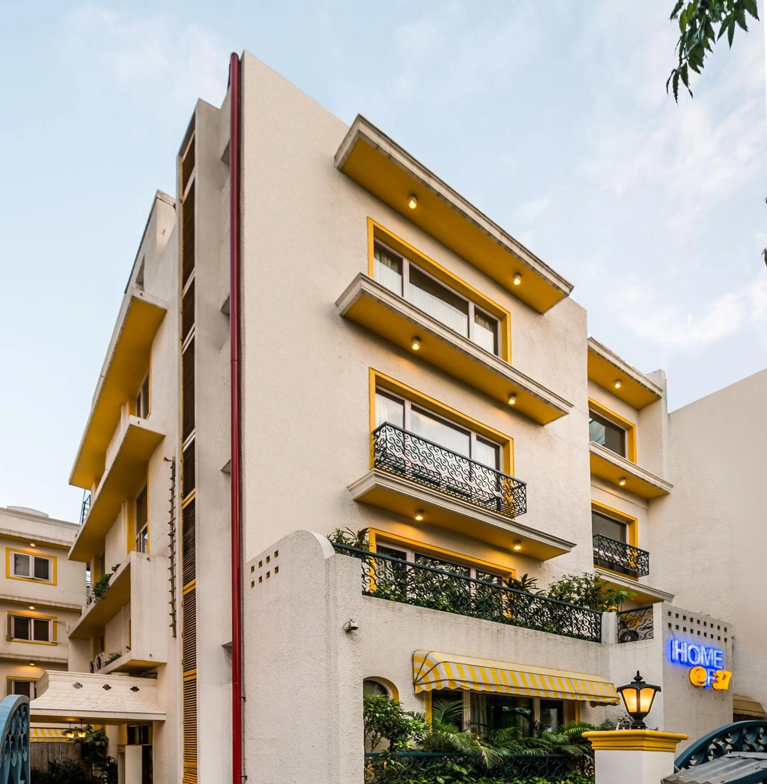 Facade/entrance in Home@F37 Kailash Colony Metro