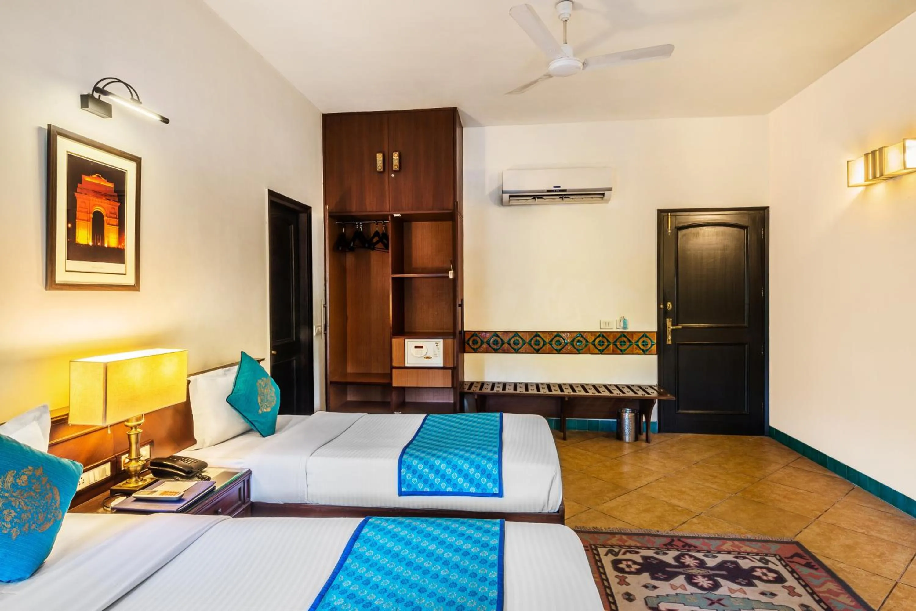 Bedroom, Bed in Home@F37 Kailash Colony Metro