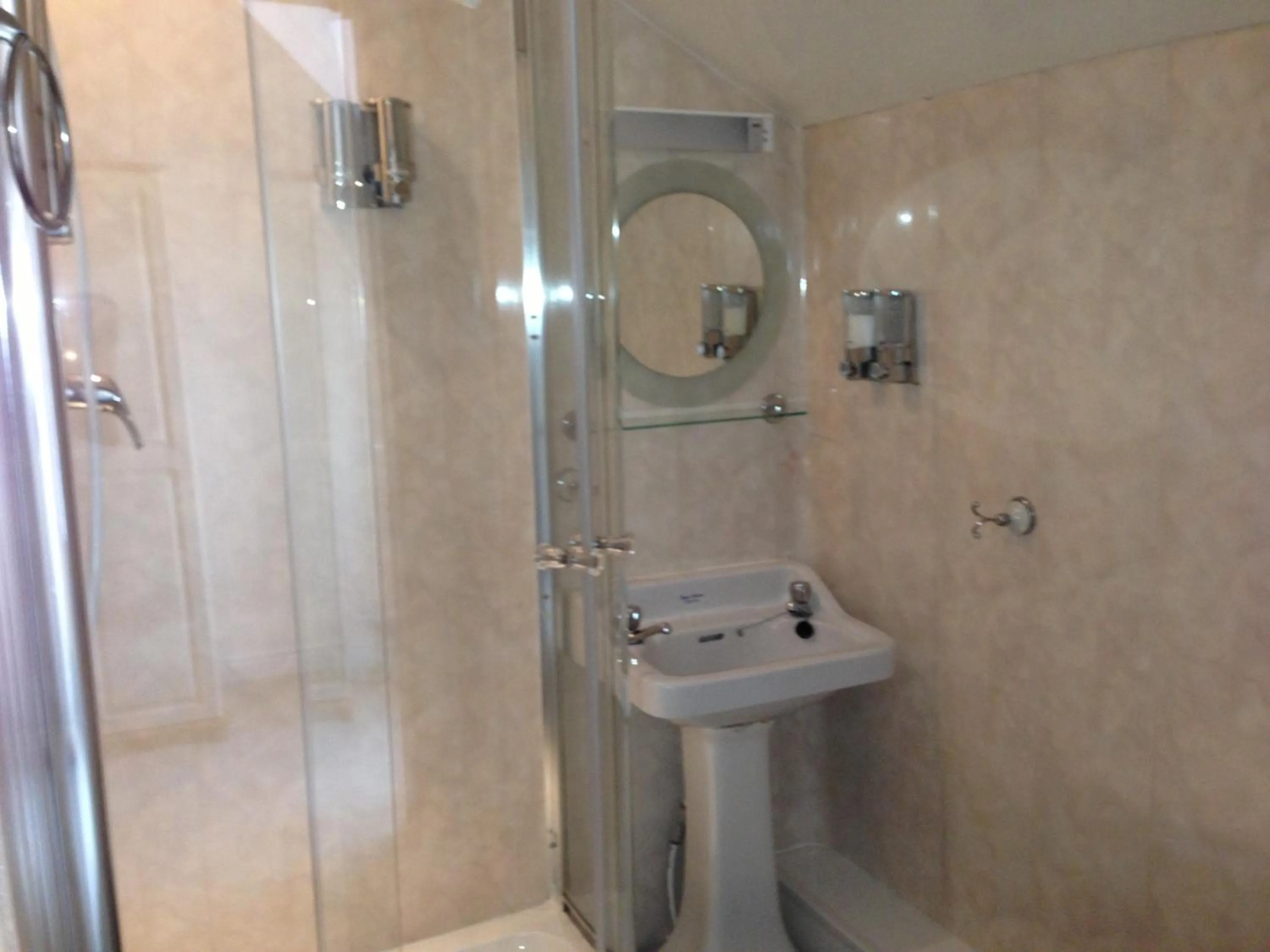 Bathroom in Ambrose Hotel