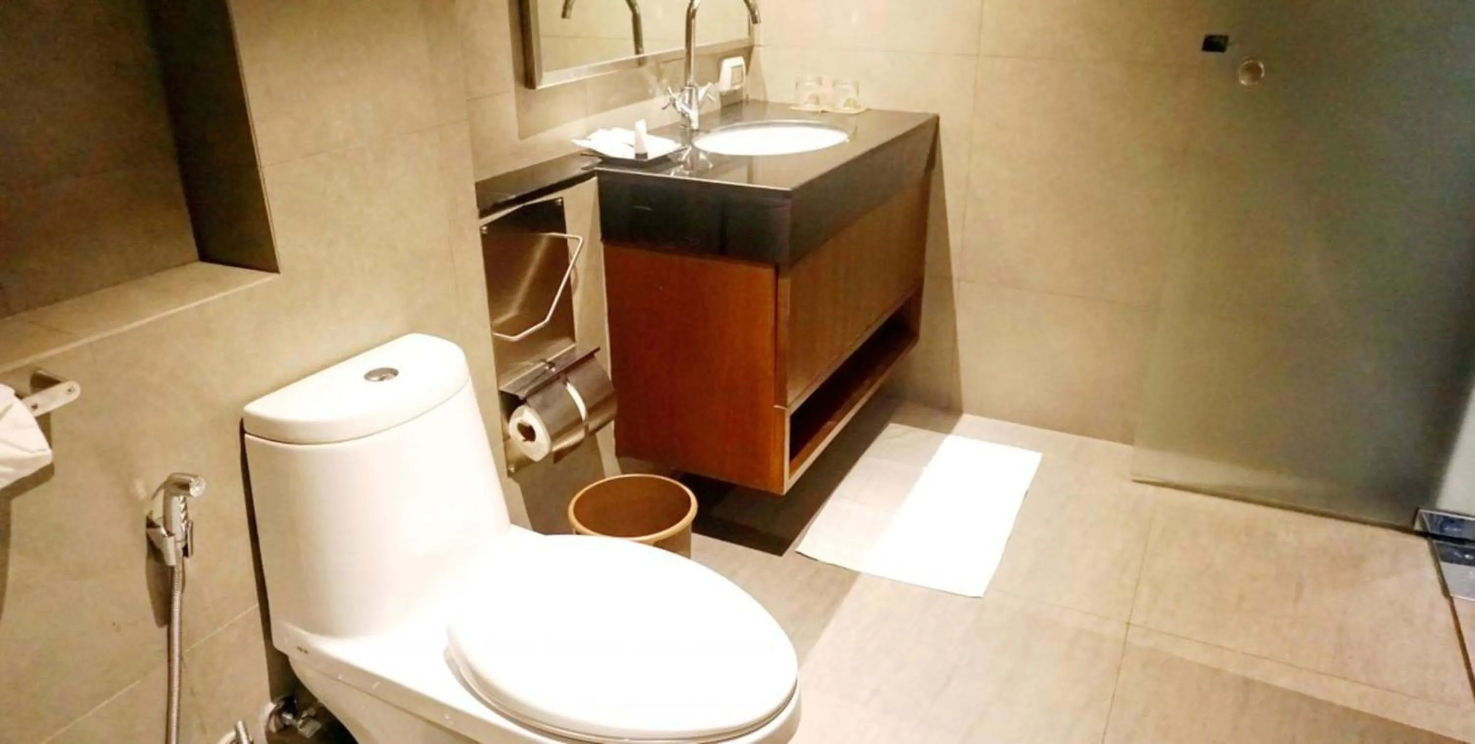 Bathroom in S33 Compact Sukhumvit Hotel