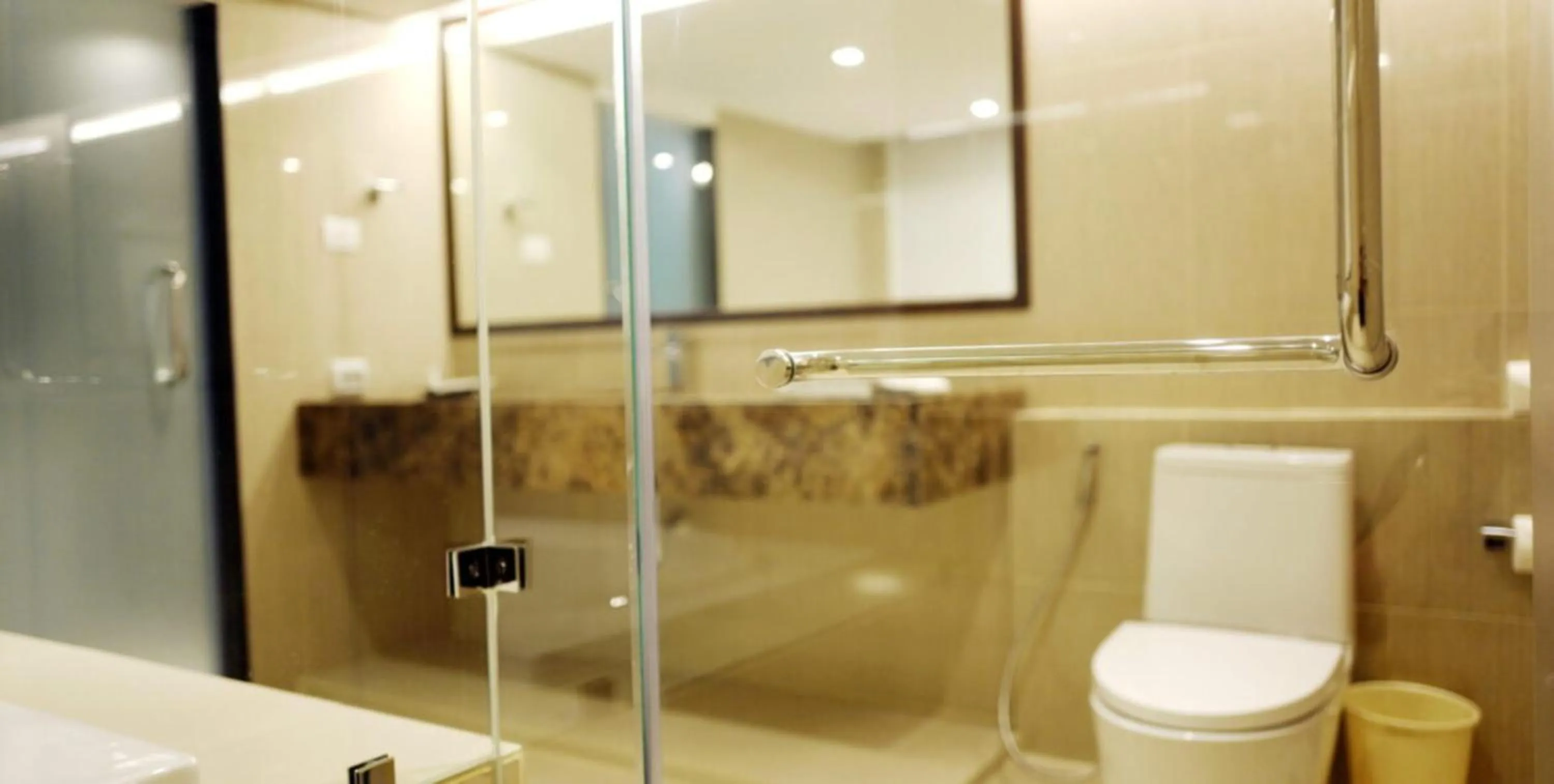 Bathroom in S33 Compact Sukhumvit Hotel