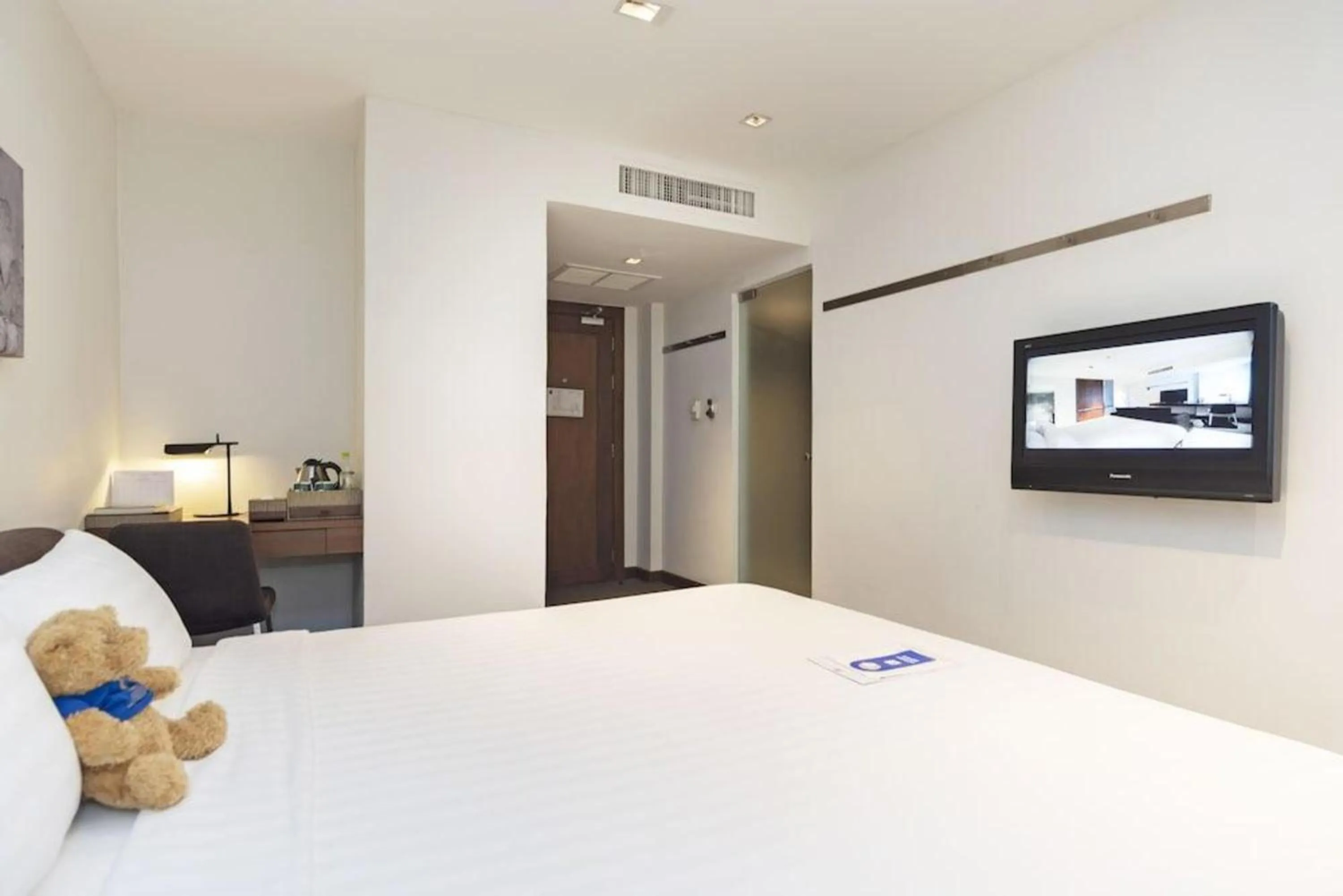 Bedroom, Bed in S33 Compact Sukhumvit Hotel