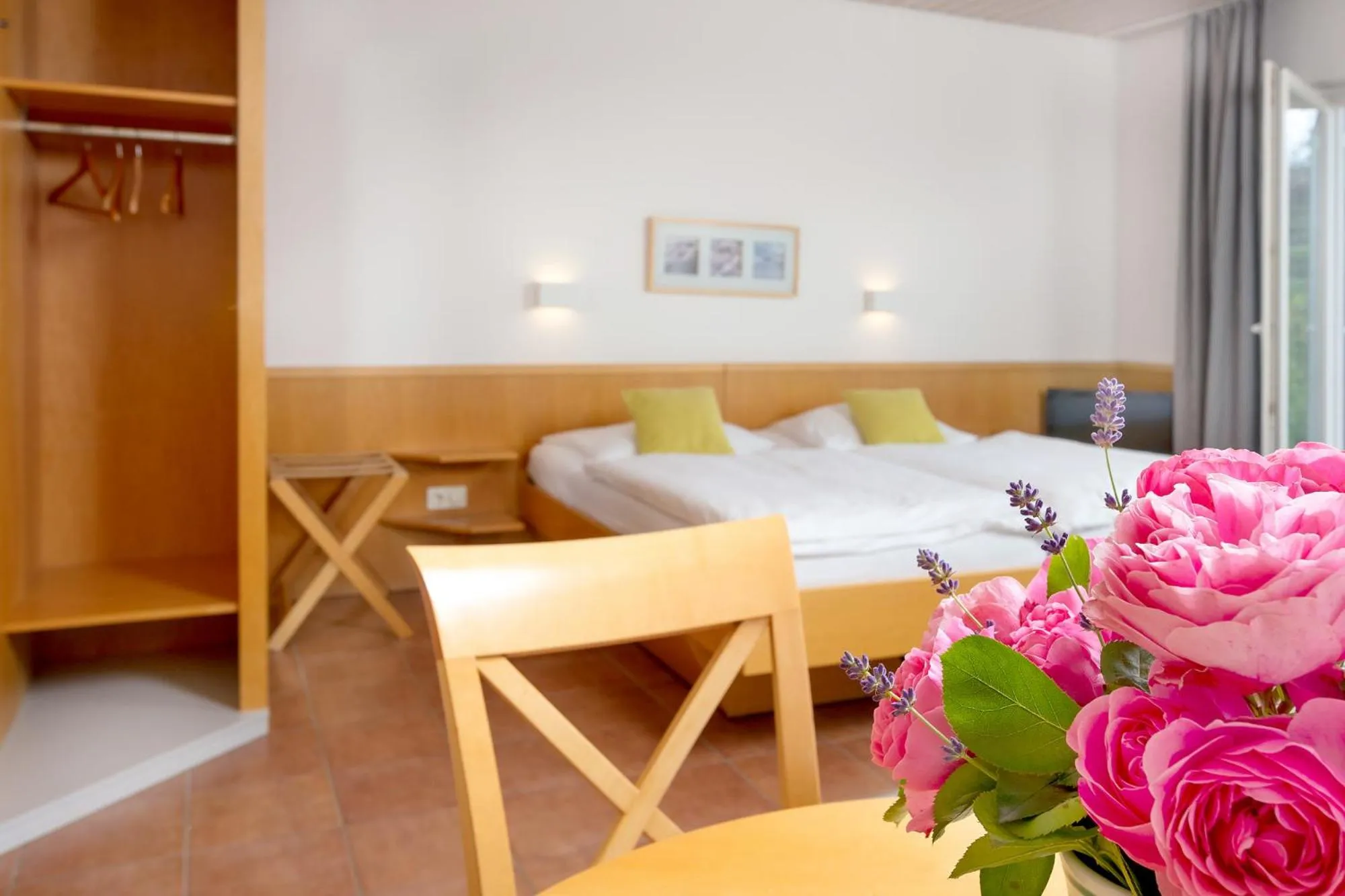 Living room, Bed in H.W.S. Hotel Der Wilde Schwan