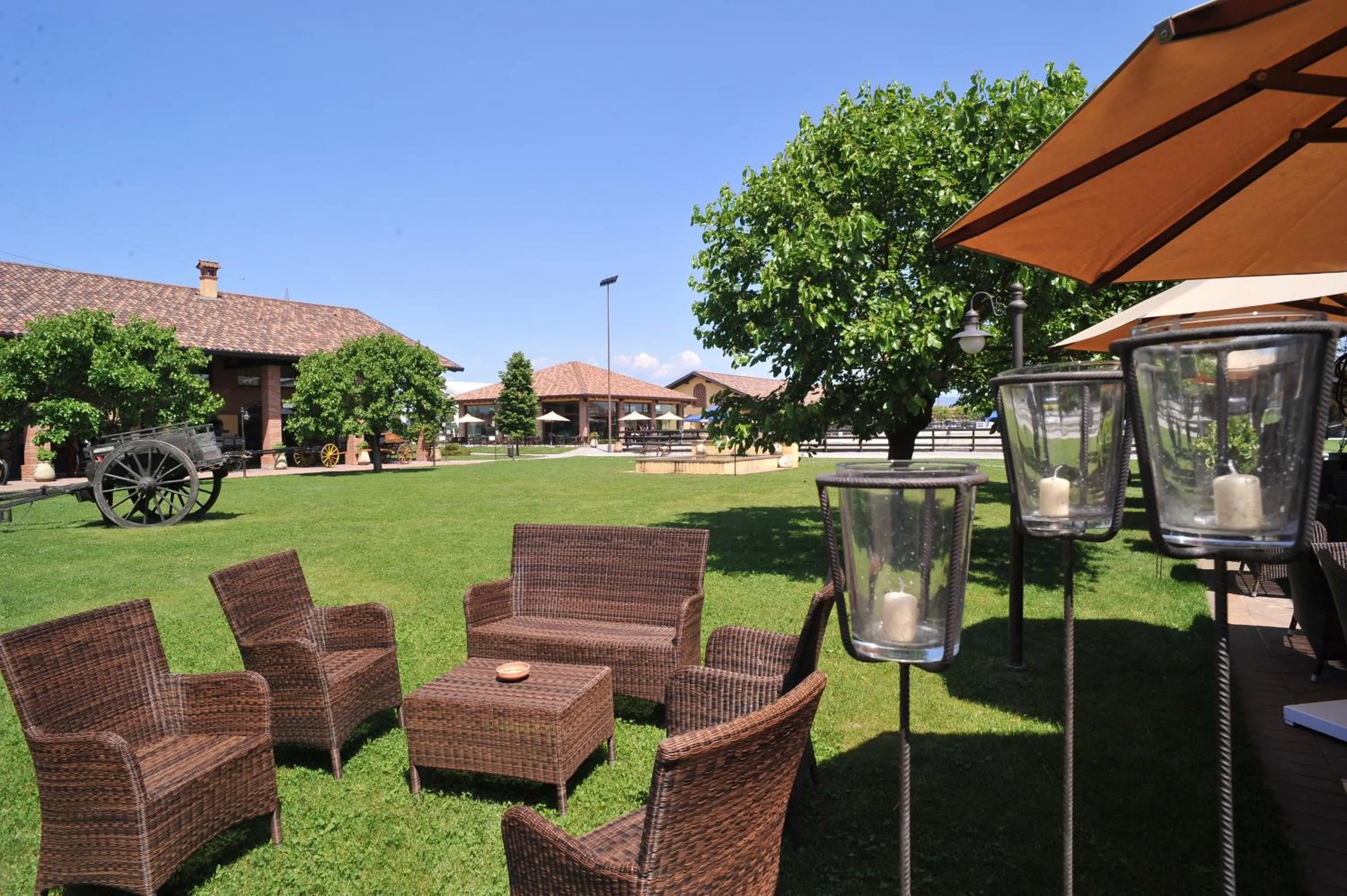 Facade/entrance in Agriturismo La Camilla