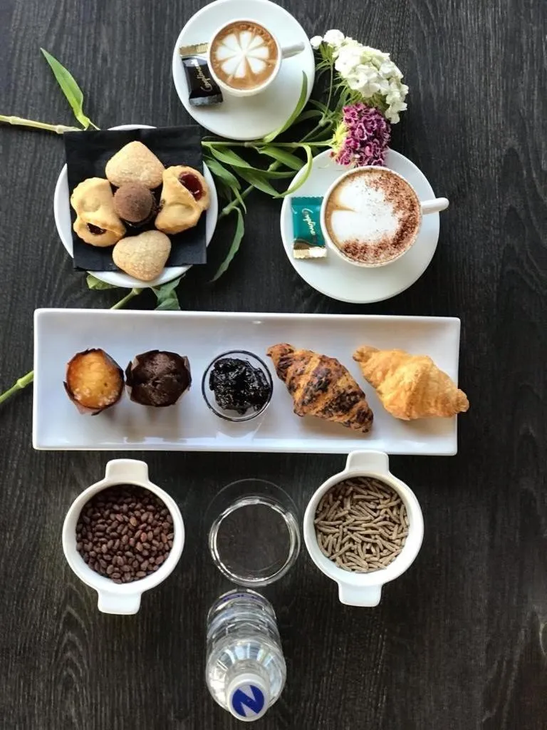 Continental breakfast in Agriturismo La Camilla