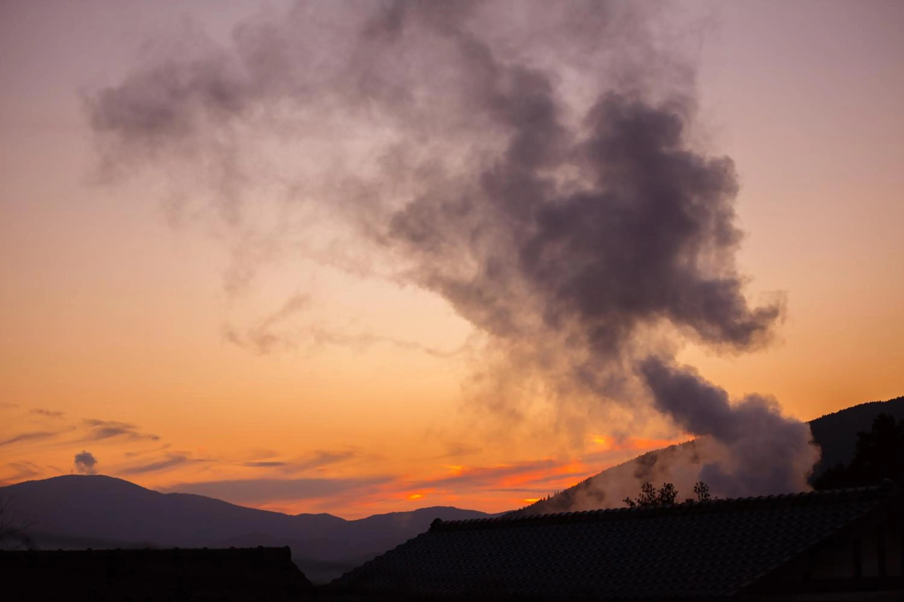 Mountain view in Yufuin Inakamura Inakaso