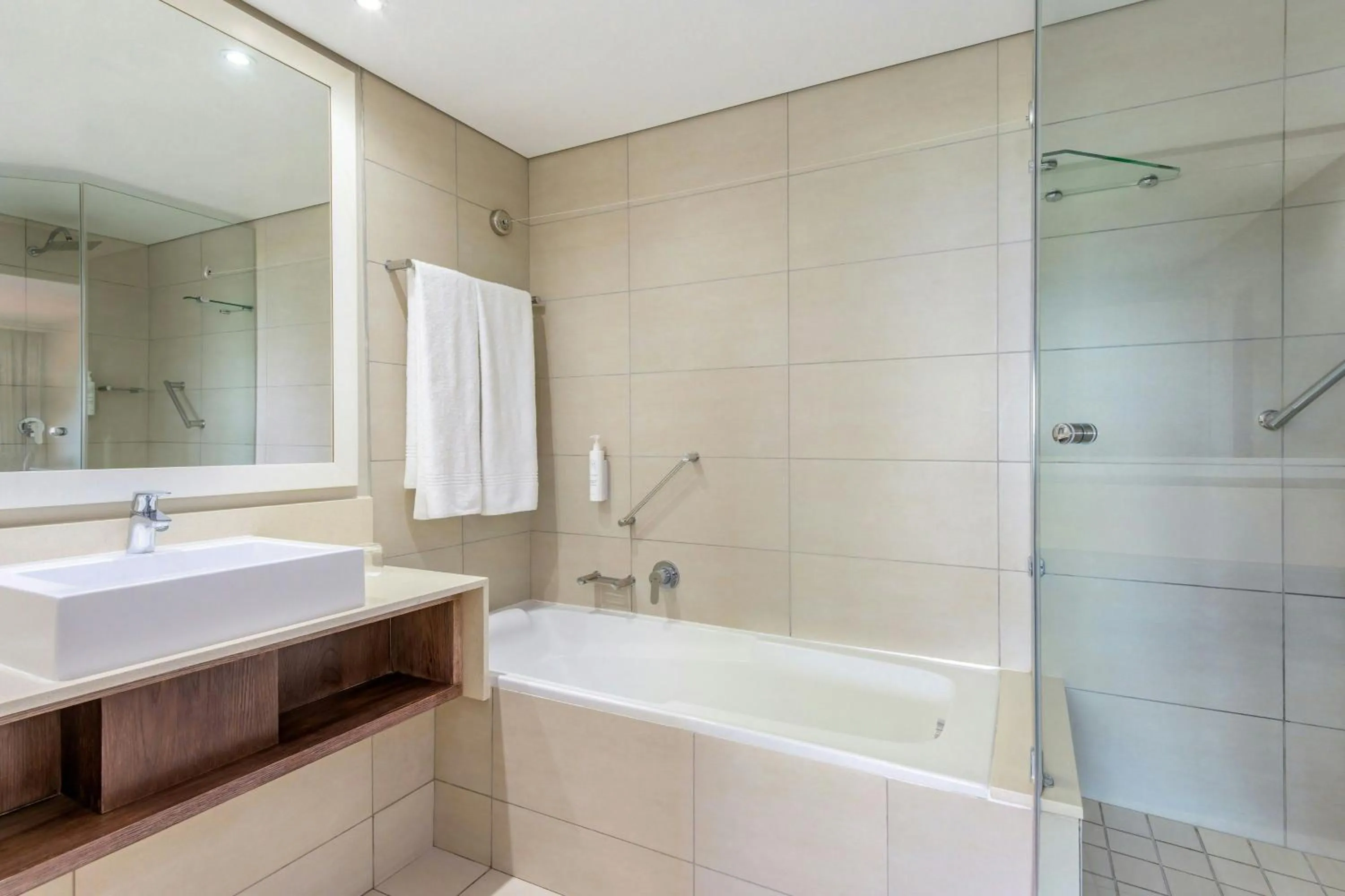 Bathroom in Protea Hotel by Marriott Karridene Beach