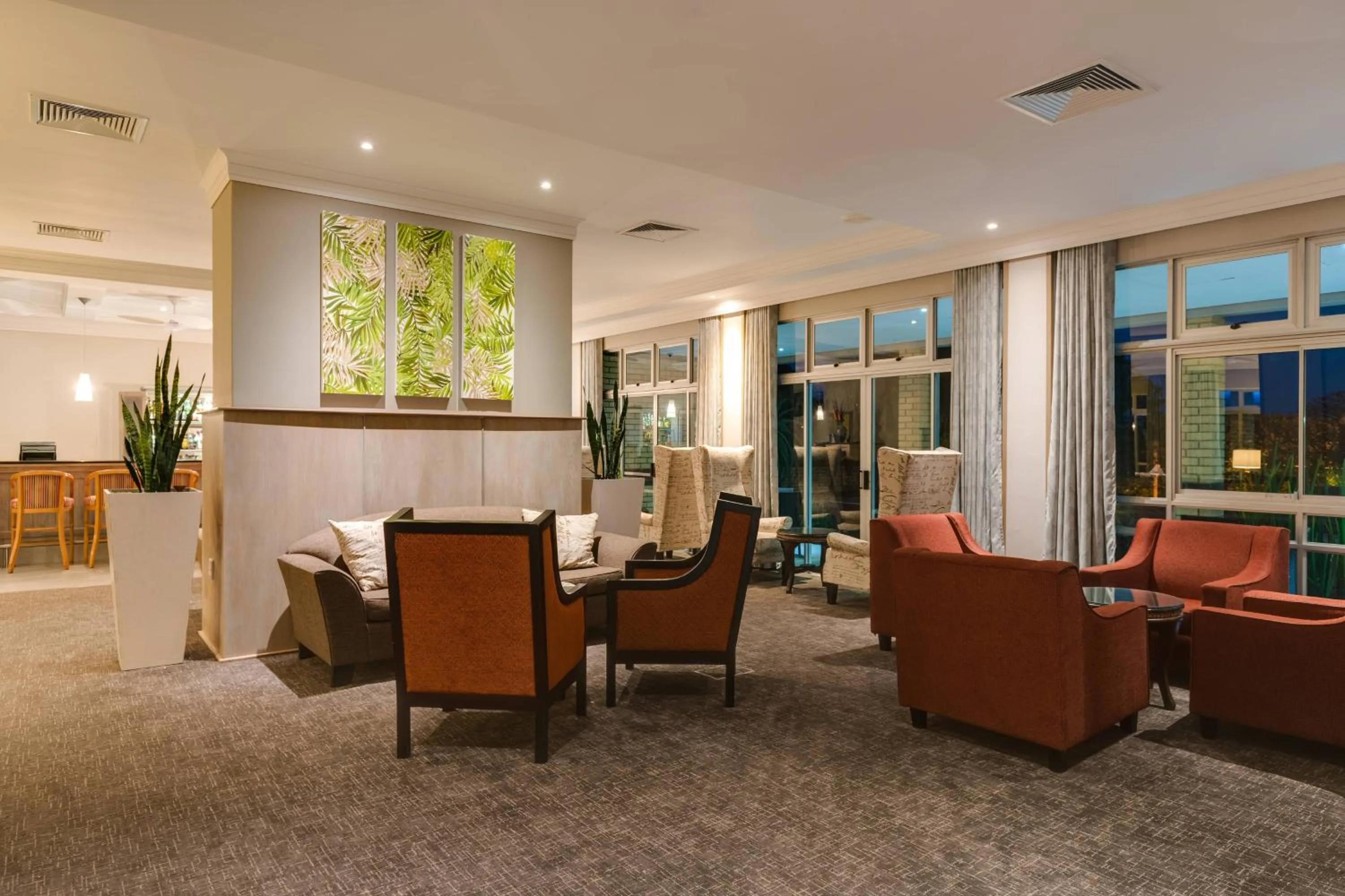 Lounge or bar in Protea Hotel by Marriott Karridene Beach