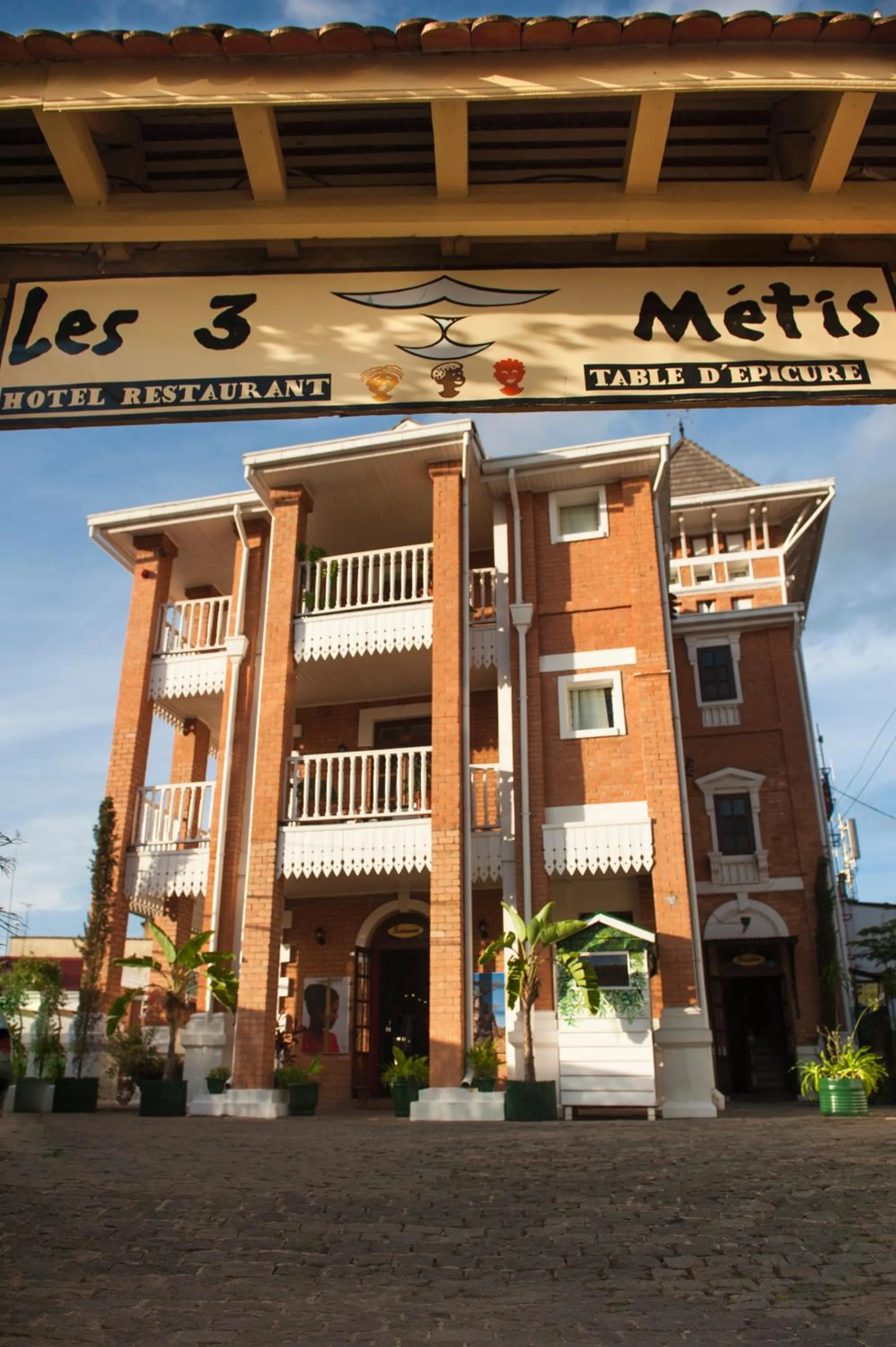 Property building in Les 3 Métis