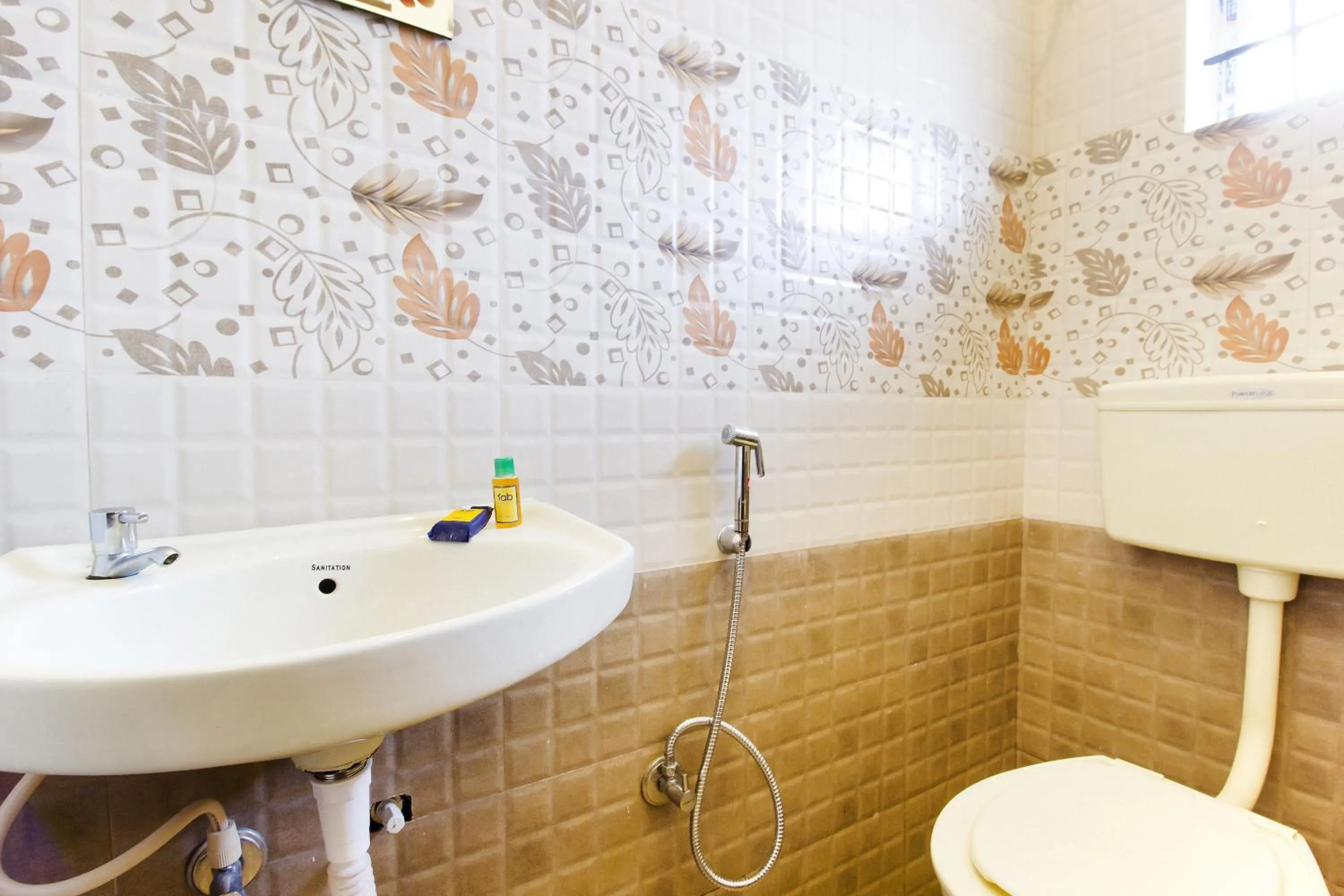 Bathroom in FabExpress Grand Castle Hill Resorts - Ooty Lake - 800m