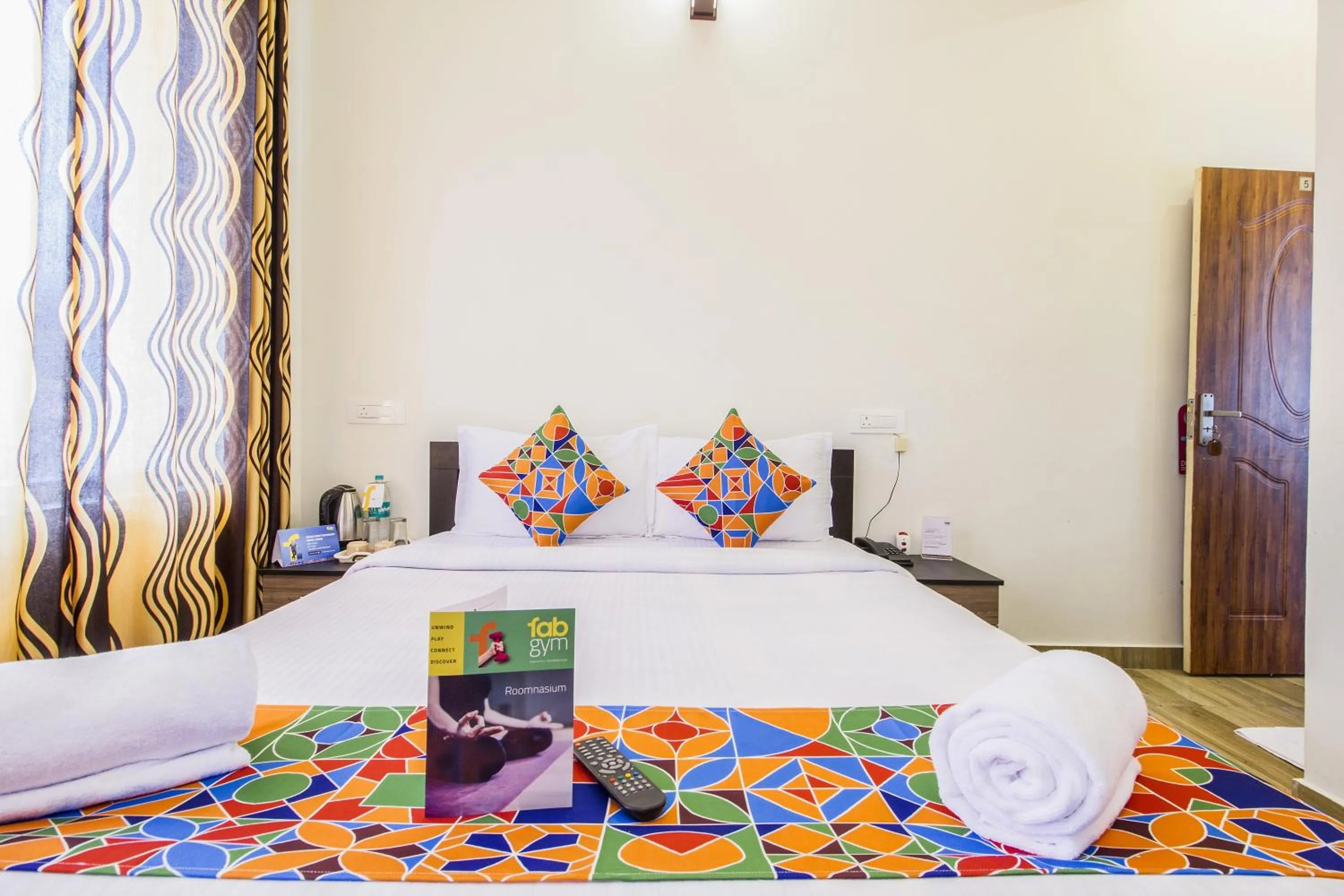 Bedroom in FabExpress Grand Castle Hill Resorts - Ooty Lake - 800m