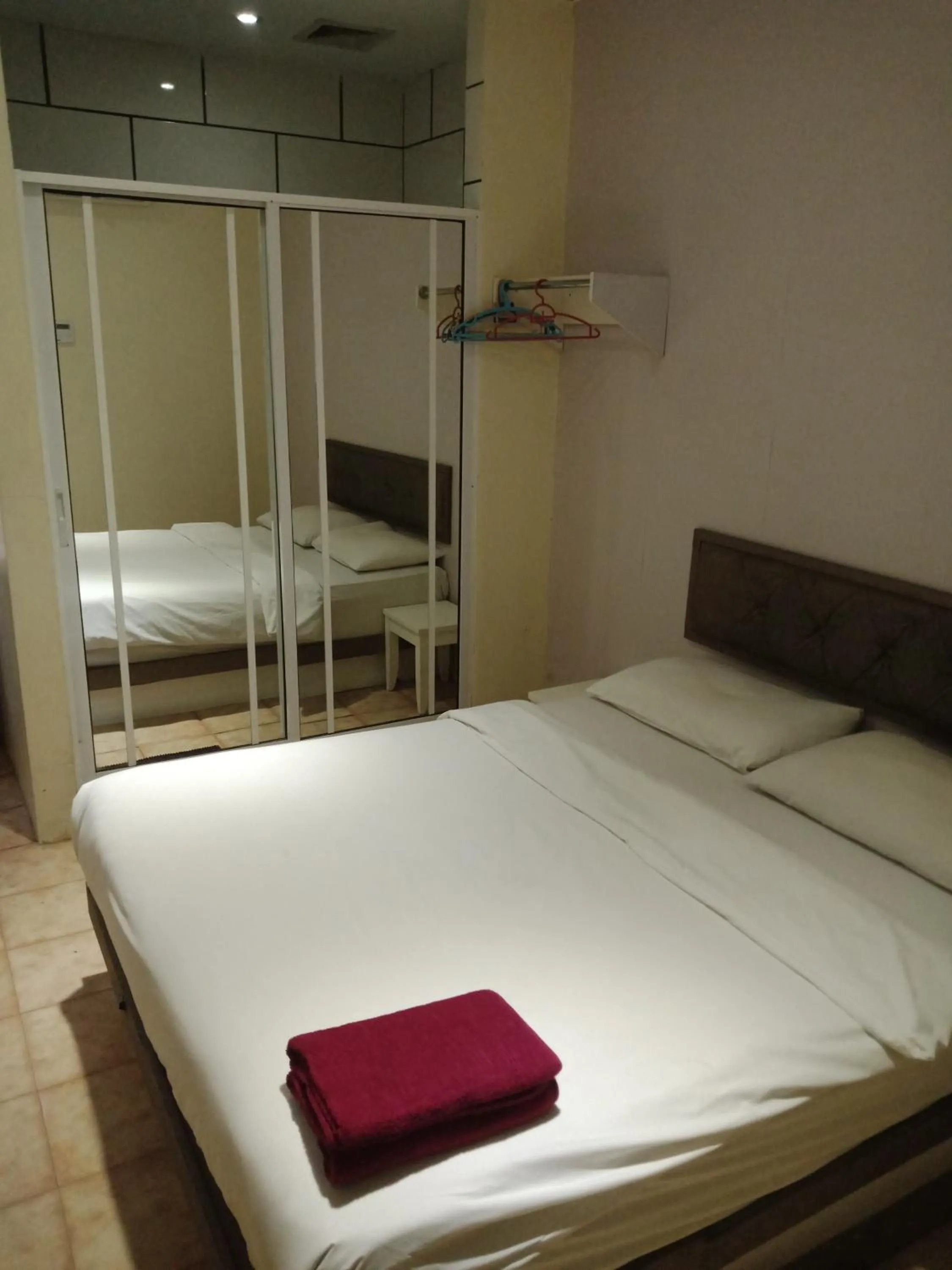 Photo of the whole room, Bed in Hotel 77 Rawang