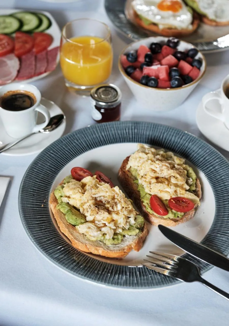 Breakfast in Montagu Place Hotel