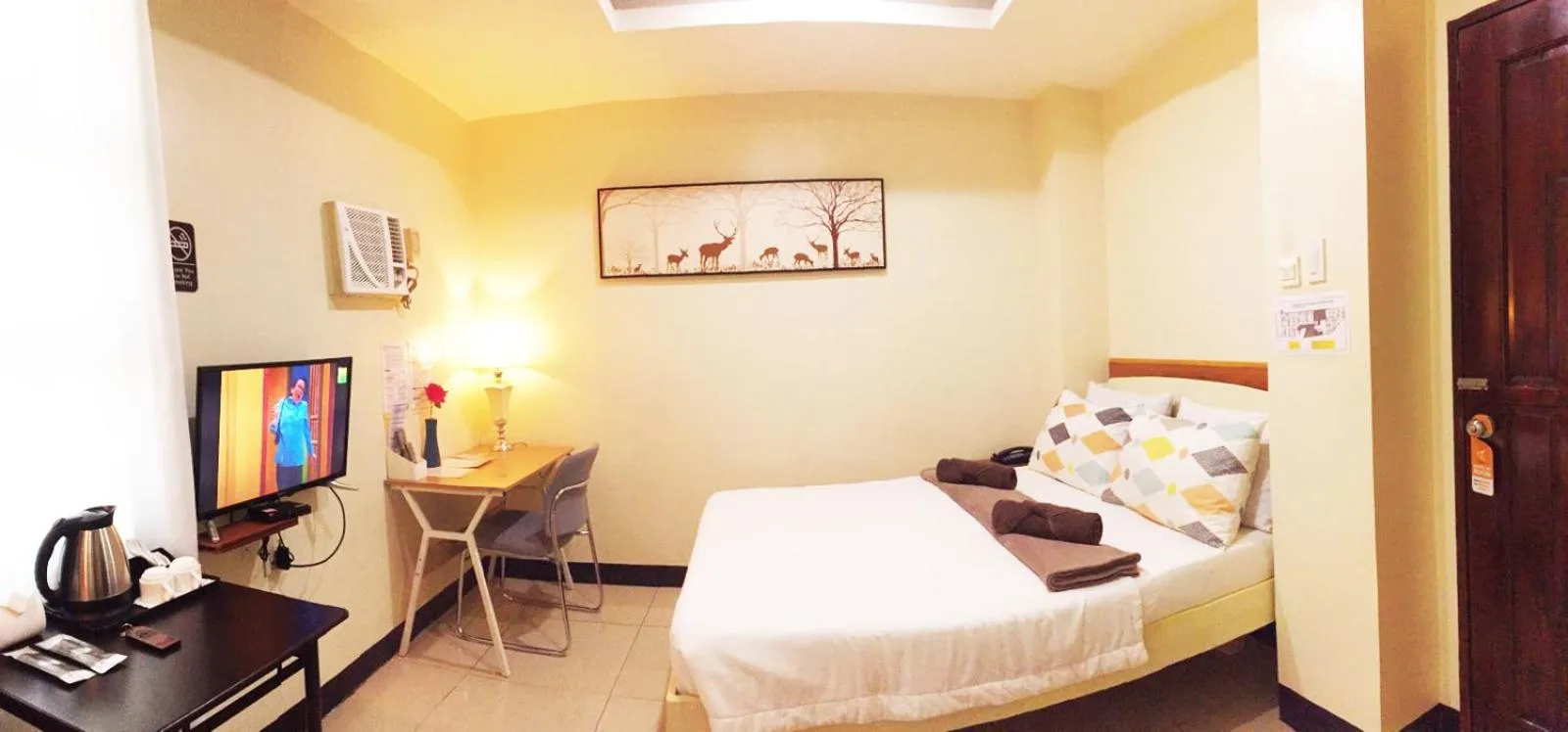 Bed in B&J Guesthouse and Tours