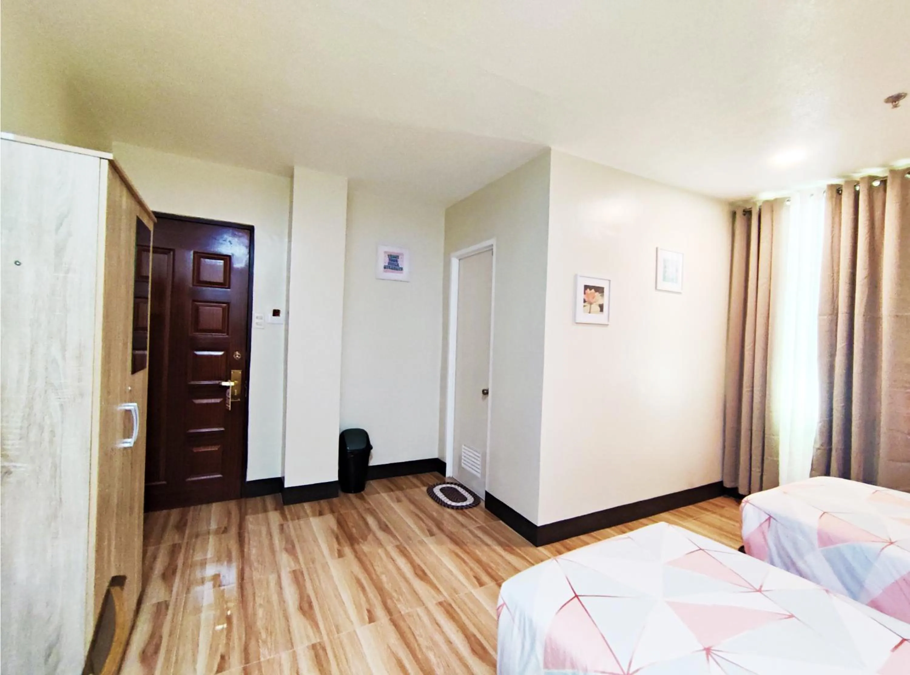 Bed in B&J Guesthouse and Tours