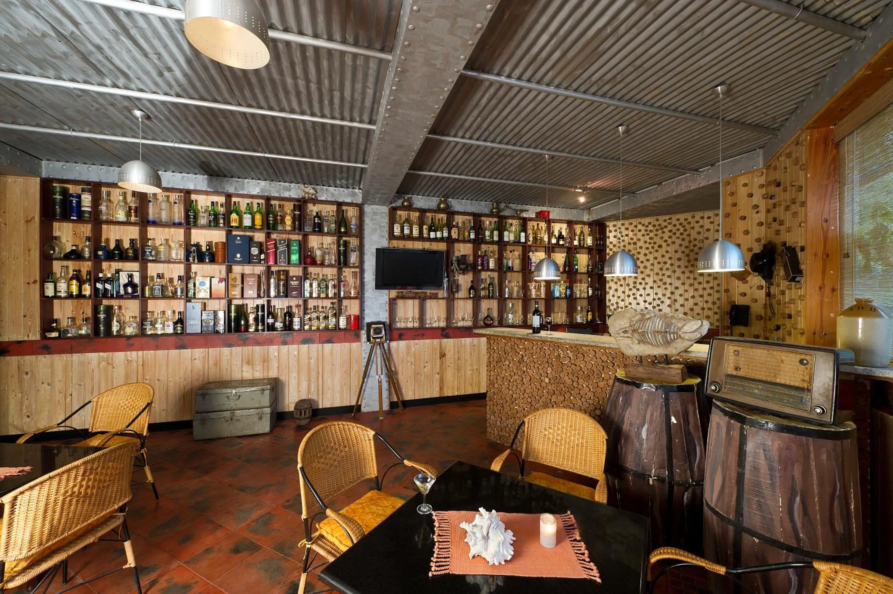 Lounge or bar in Annai Celestial Resorts