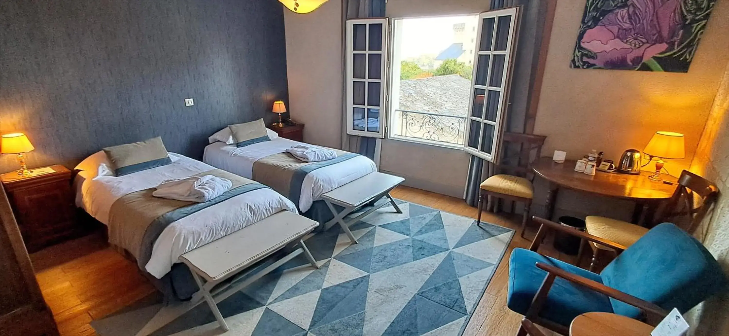 Superior Double or Twin Room in Logis Hôtel Le Bussy Superior Double or Twin Room in Logis Hôtel Le Bussy