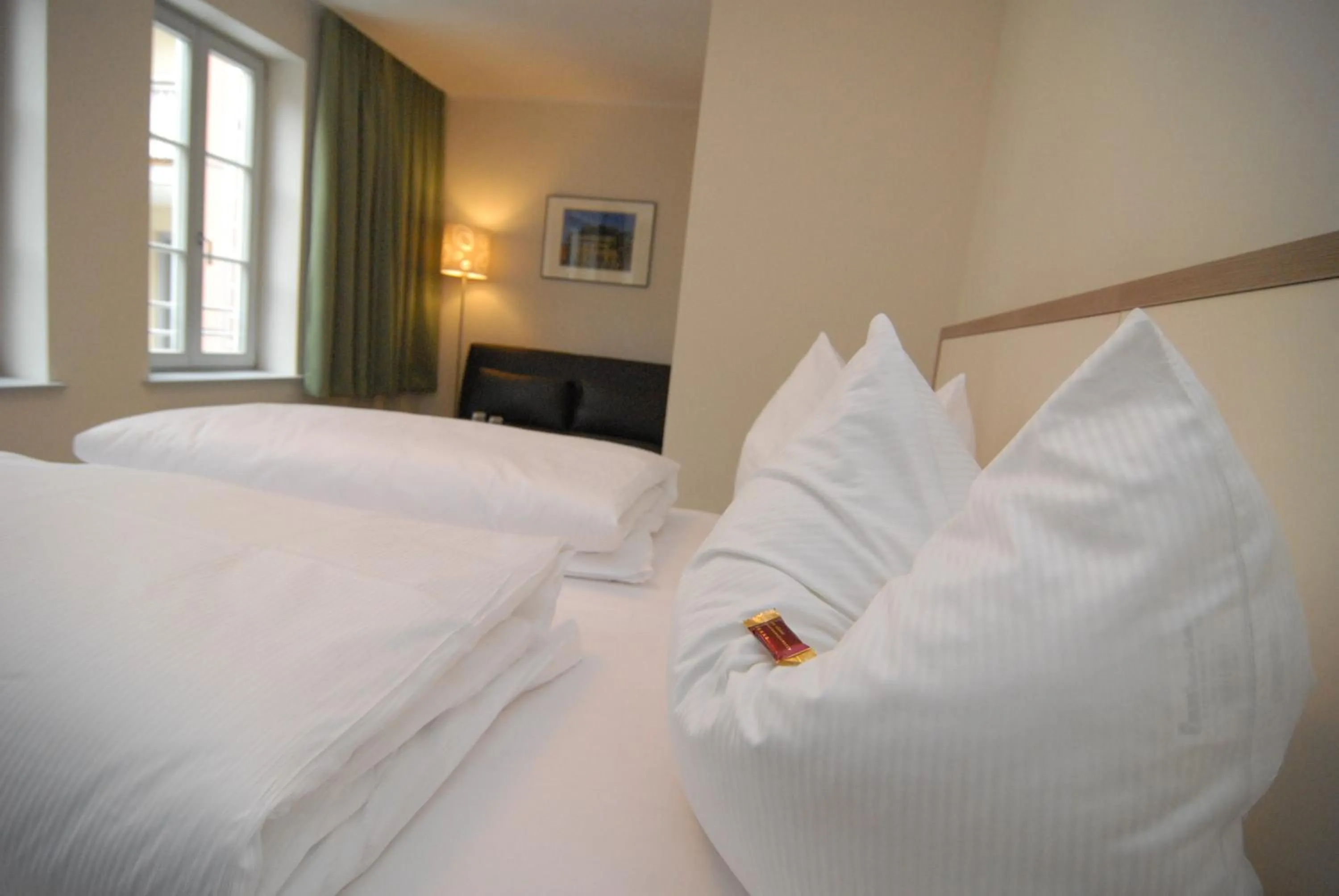 Bed in Hotel am Goethehaus