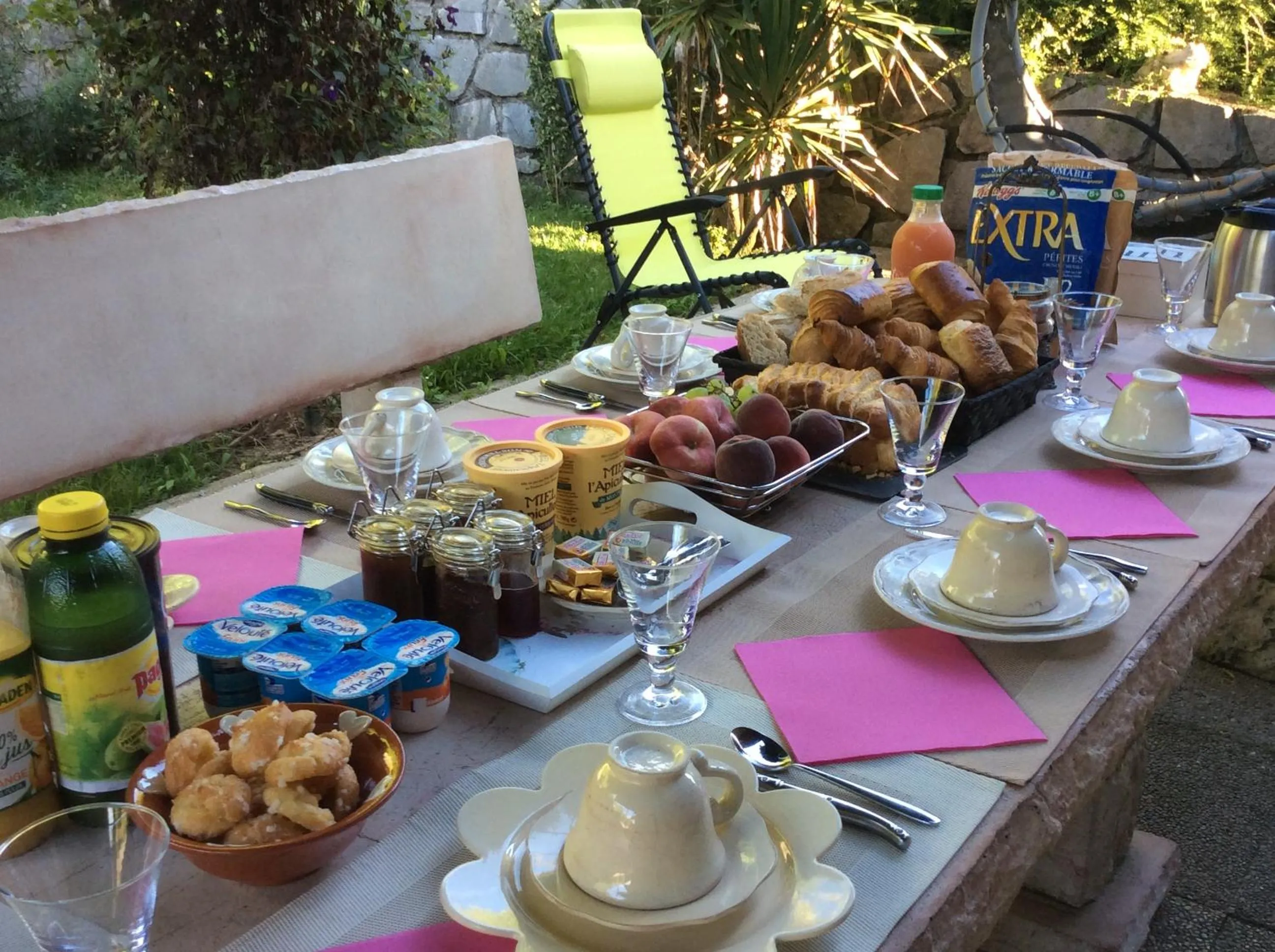 Property building in Demeure d'hôtes Les Irisynes