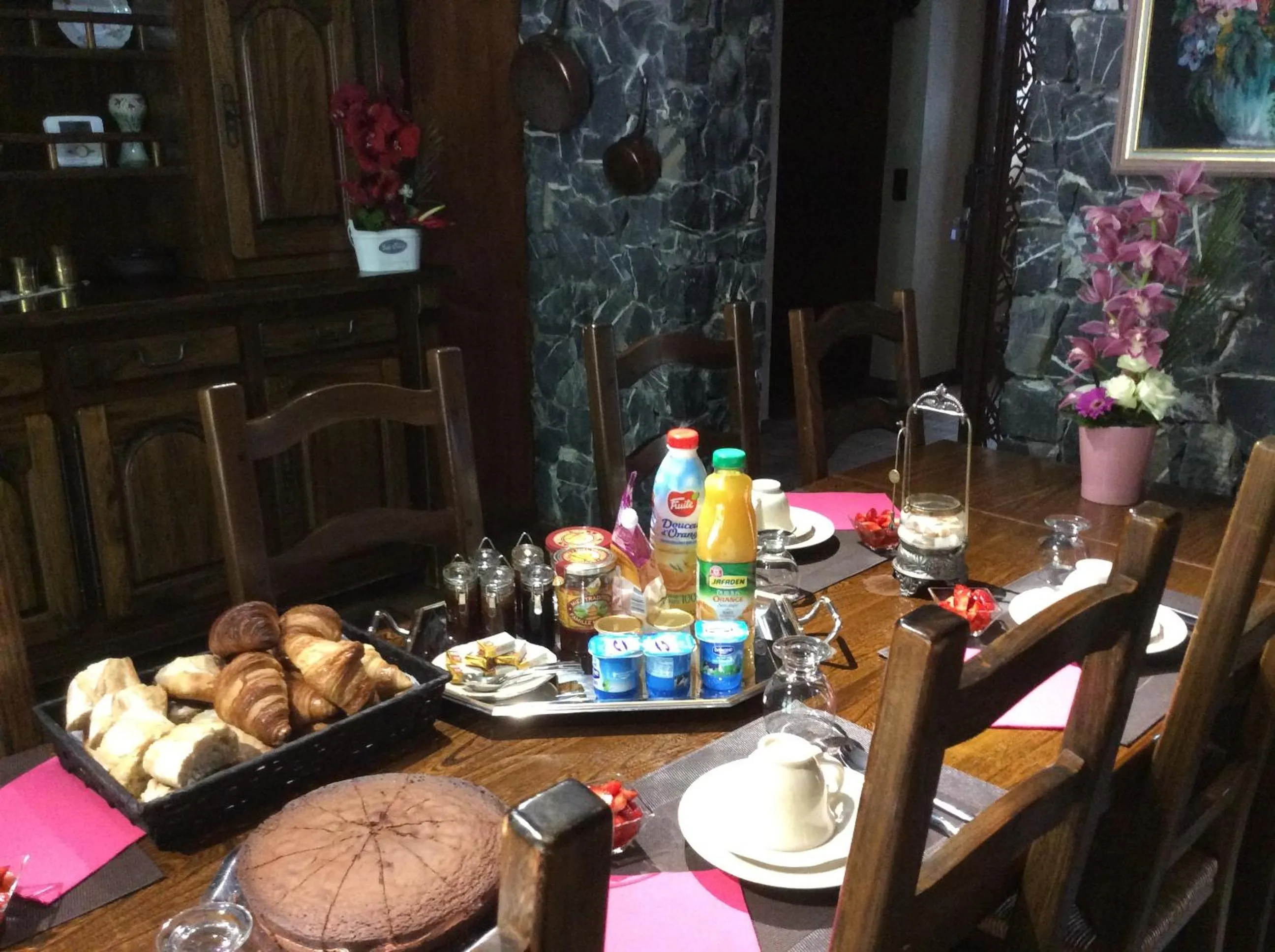 Food and drinks in Demeure d'hôtes Les Irisynes