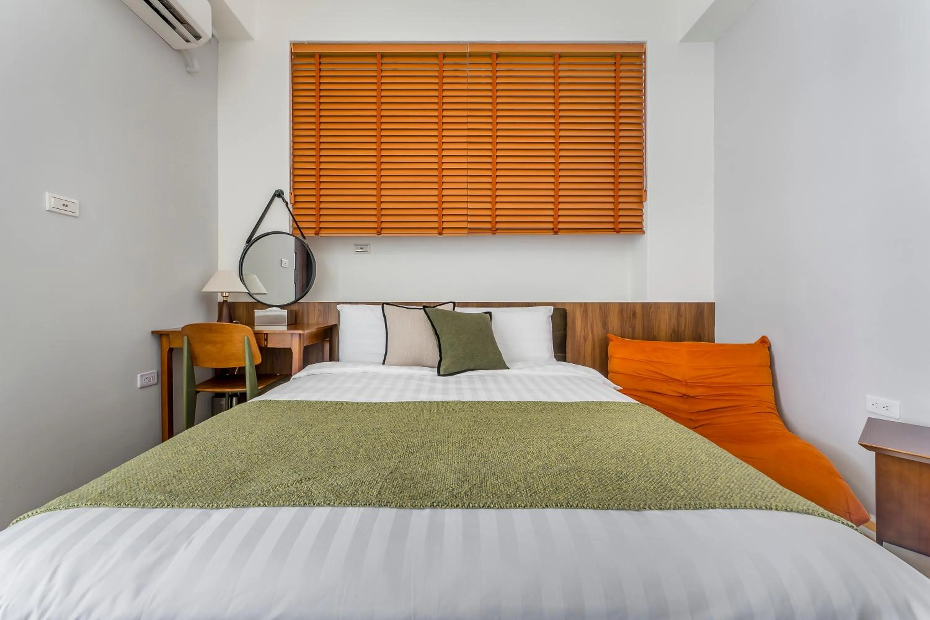 Bed in Oriental Blue Smart Stay