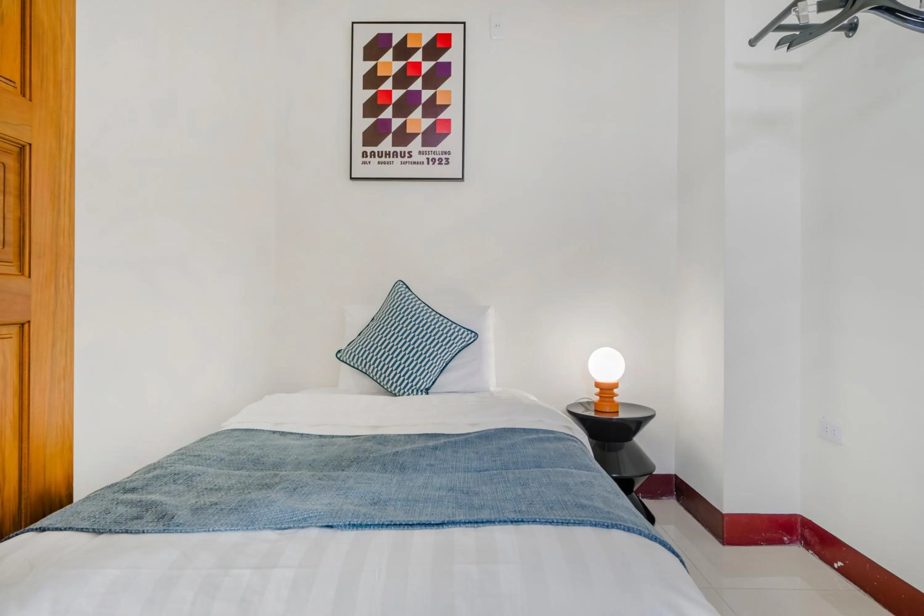 Bed in Oriental Blue Smart Stay