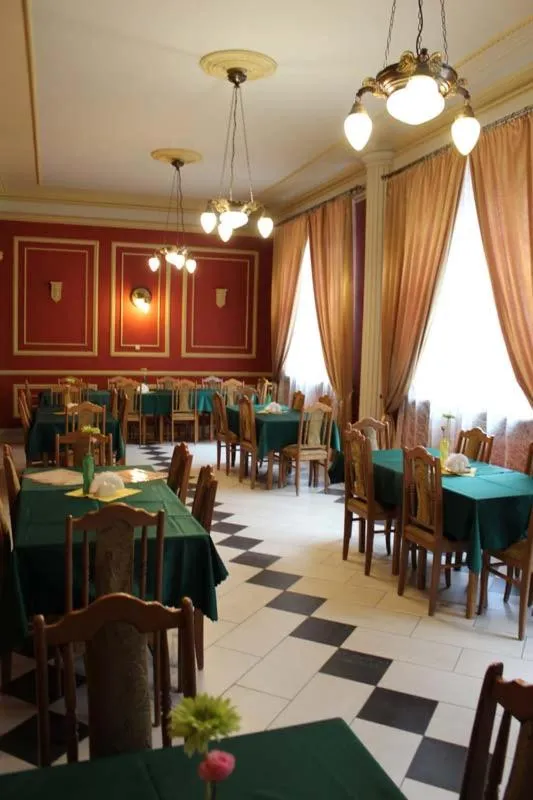 Restaurant/places to eat in Hotel Europejski