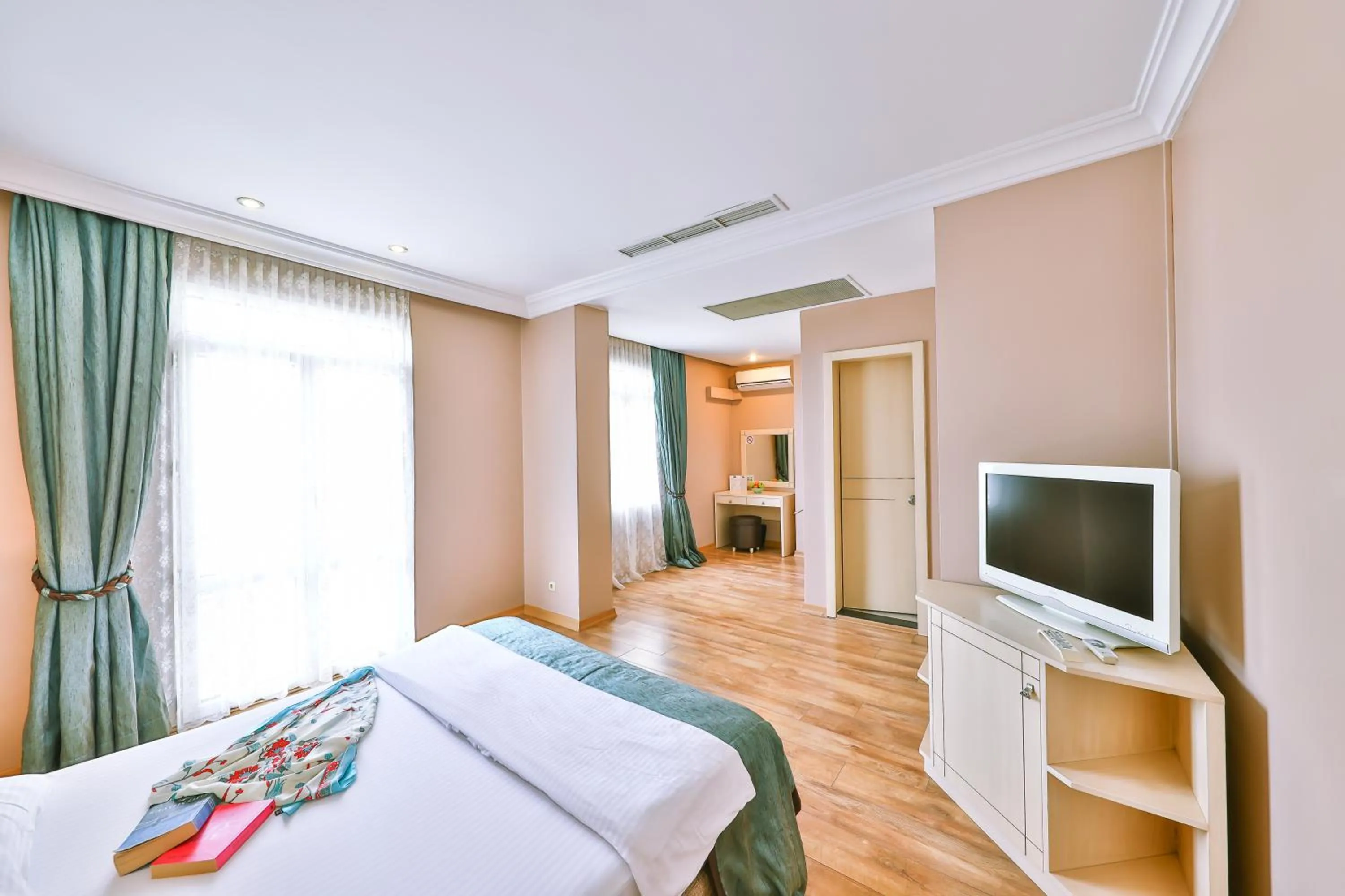 Bed in Buyukada Princess Hotel