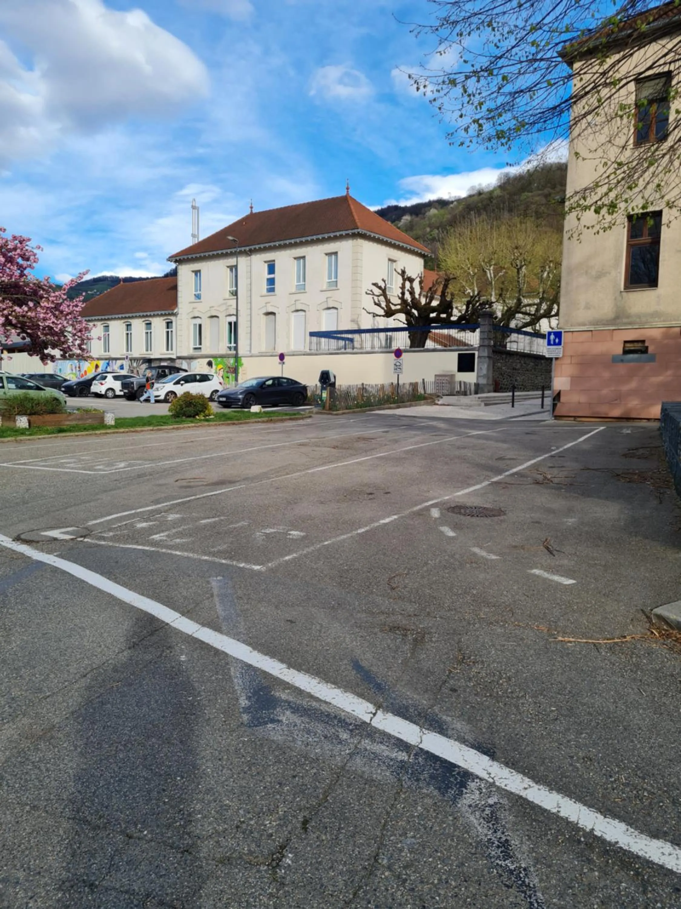 Parking in Hôtel du Midi
