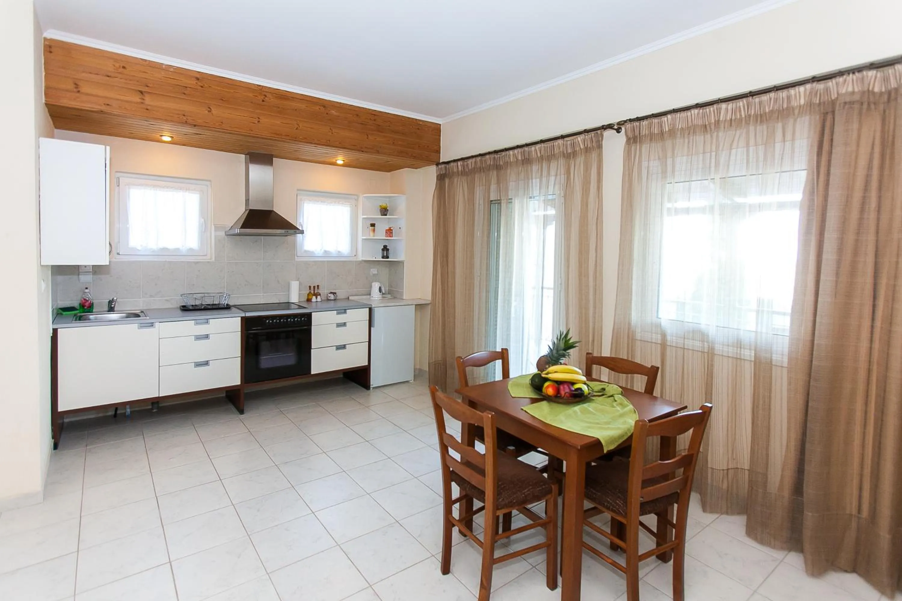 Dining area in Anigraia