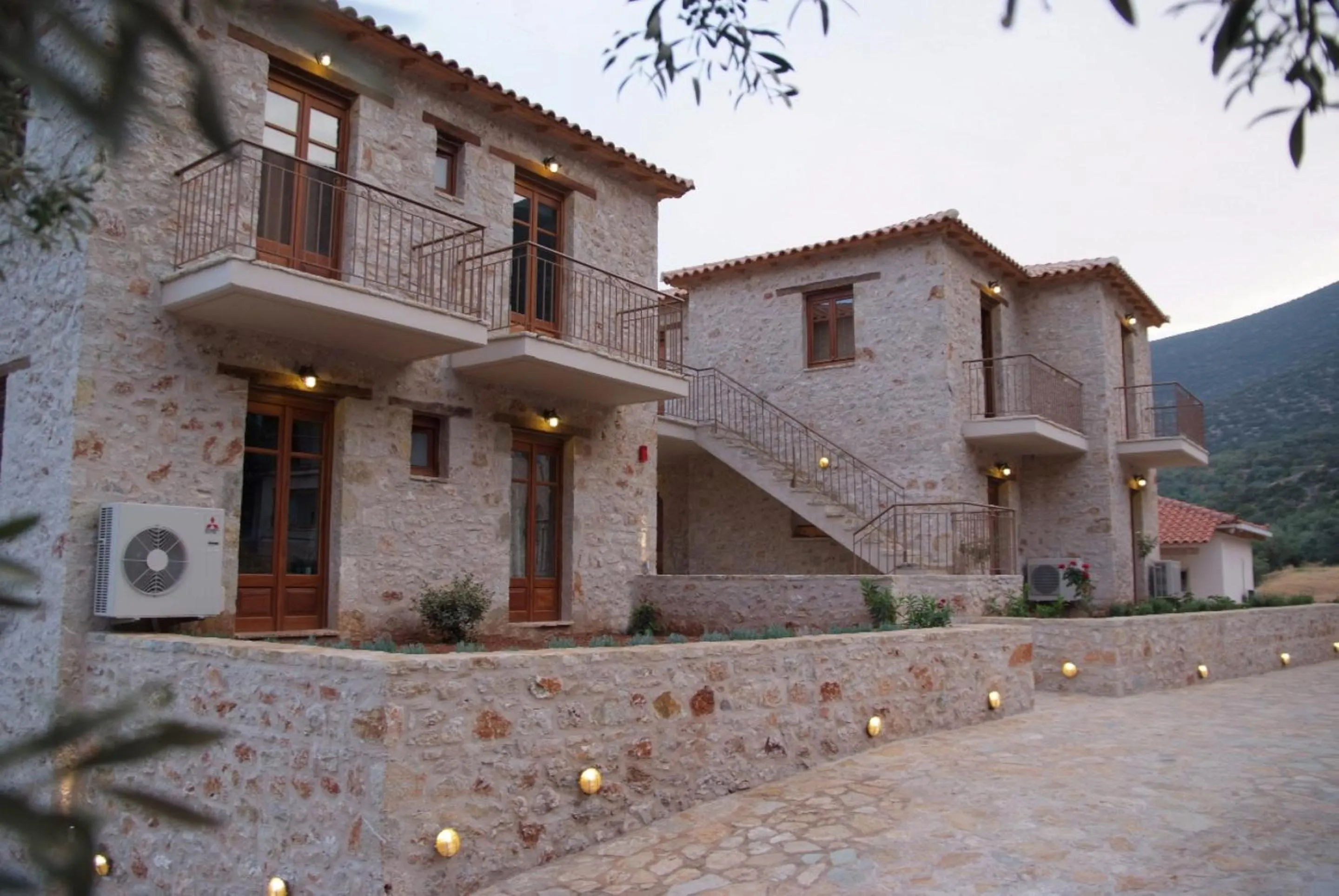 Facade/entrance in Anigraia