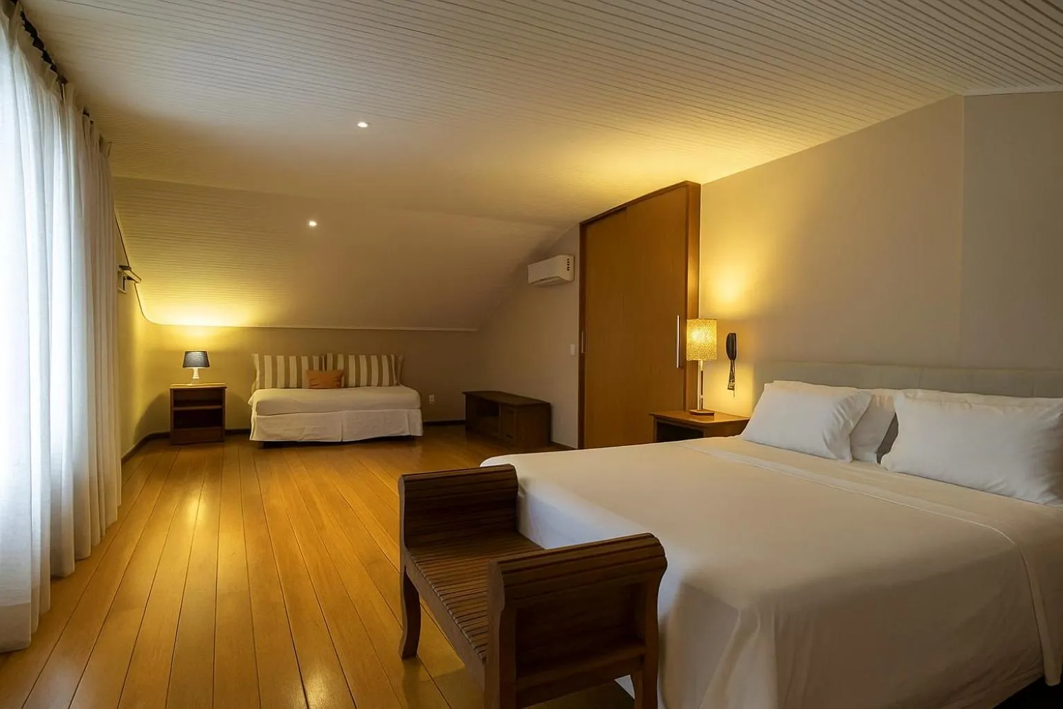 Photo of the whole room, Bed in Pousada Maya