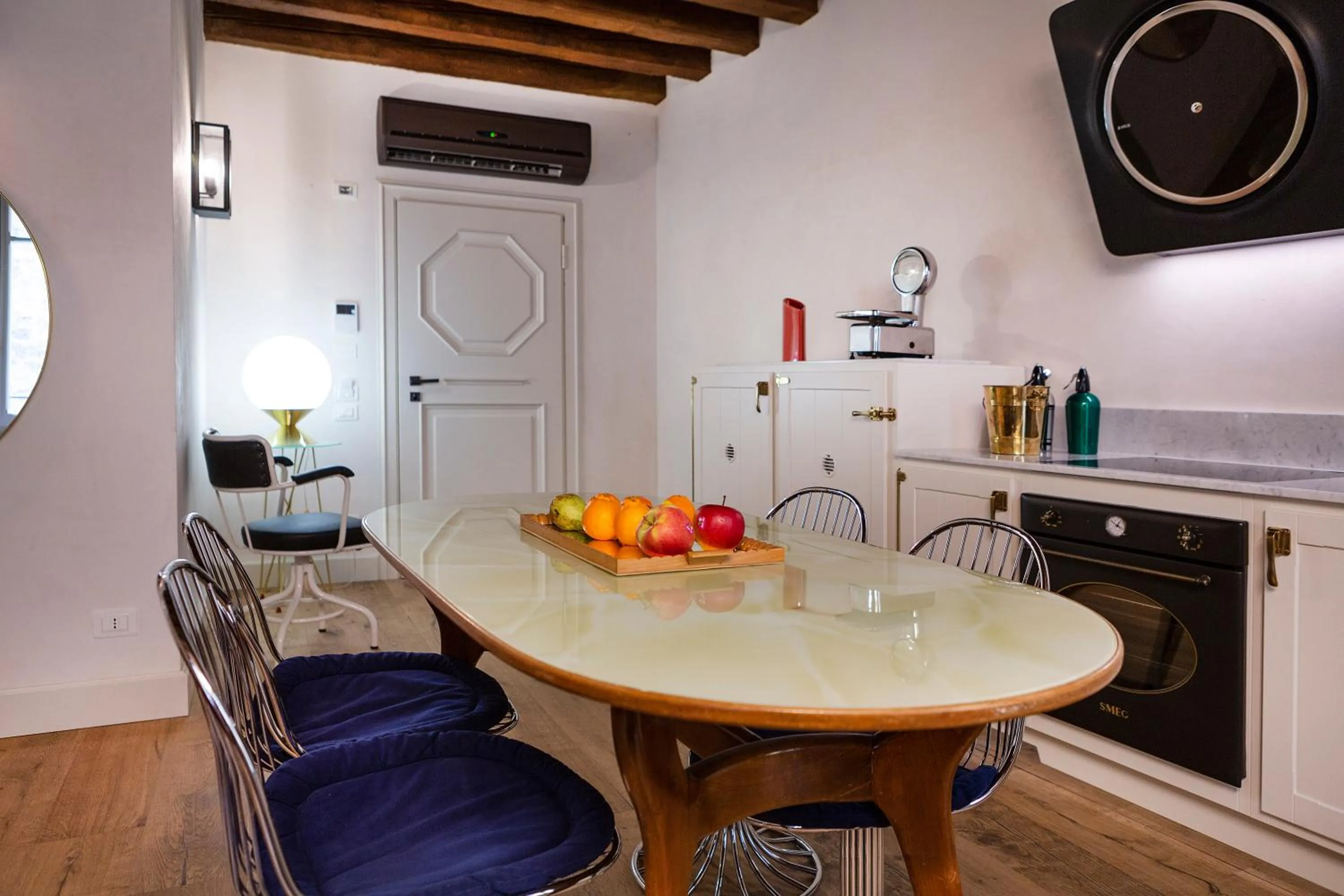 Dining area in Residenza Palazzo Brenzoni
