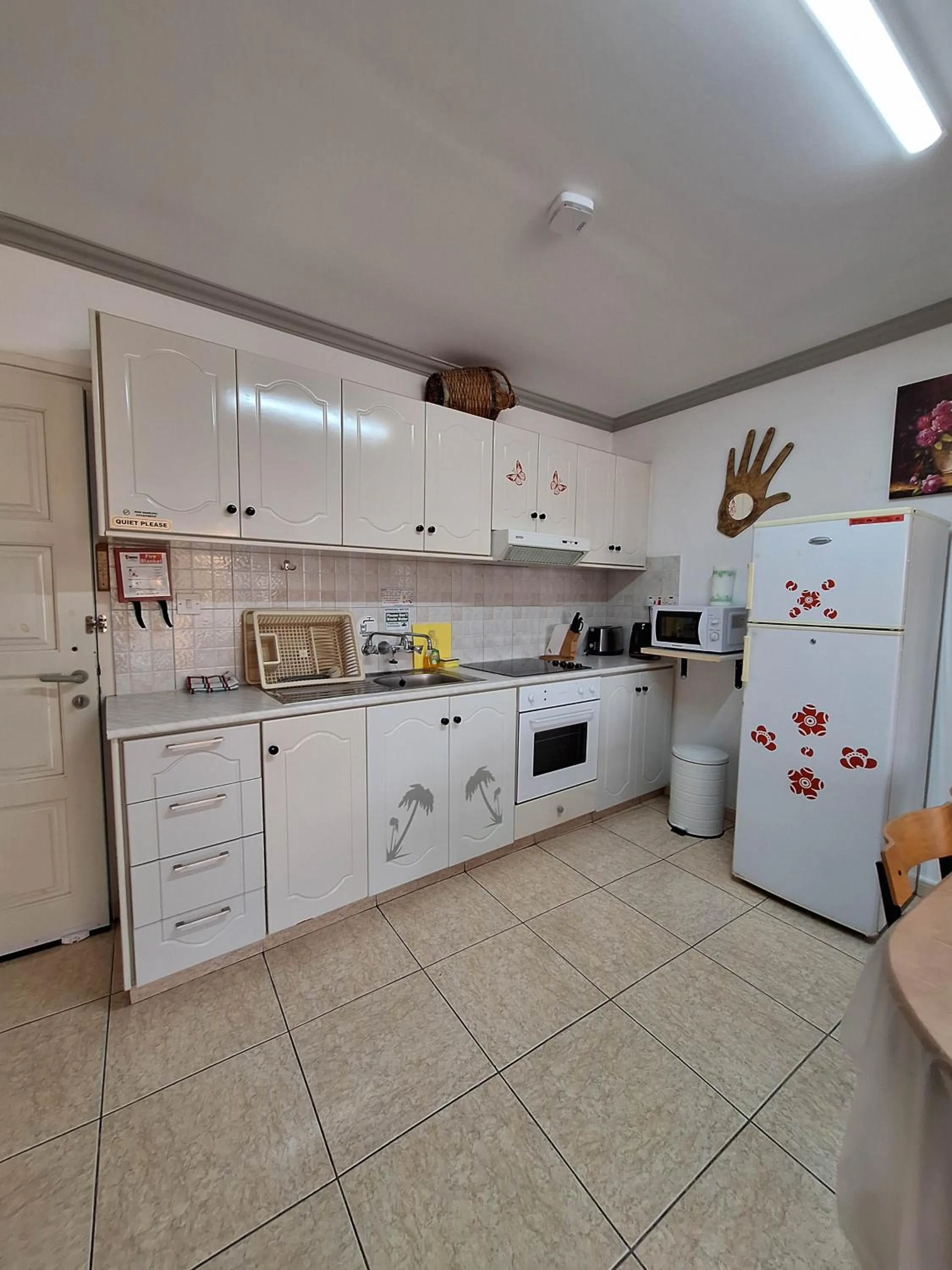 Kitchen or kitchenette in Apollonia Hotel Apartments